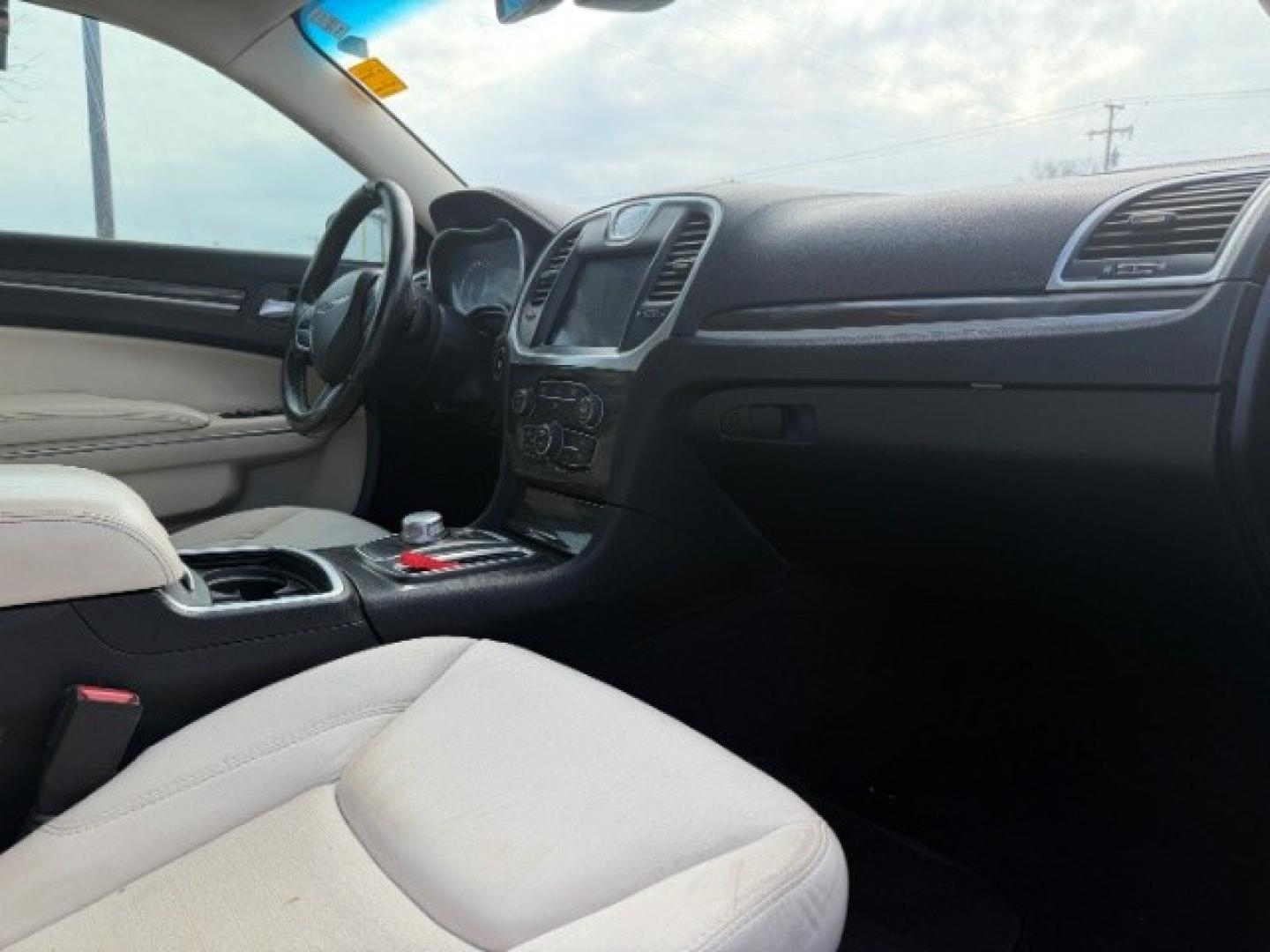 2019 MAROON Chrysler 300 Touring (2C3CCAAG0KH) with an Pentastar 3.6L V-6 D engine, located at 2715 W Pioneer Pkwy, Arlington, TX, 76013, (817) 265-9009, 32.710262, -97.153236- Photo#14