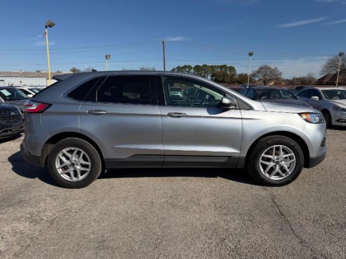 2023 GRAY Ford Edge SEL (2FMPK4J98PB) with an EcoBoost 2L I-4 gasoline direct injection engine, located at 2715 W Pioneer Pkwy, Arlington, TX, 76013, (817) 265-9009, 32.710262, -97.153236 - Photo#5
