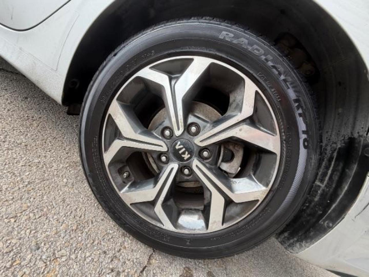 2019 SILVER Kia Forte FE (3KPF24AD0KE) with an 2.0L L4 DOHC 16V engine, Continuously Variabl transmission, located at 2715 W Pioneer Pkwy, Arlington, TX, 76013, (817) 265-9009, 32.710262, -97.153236 - Photo#10