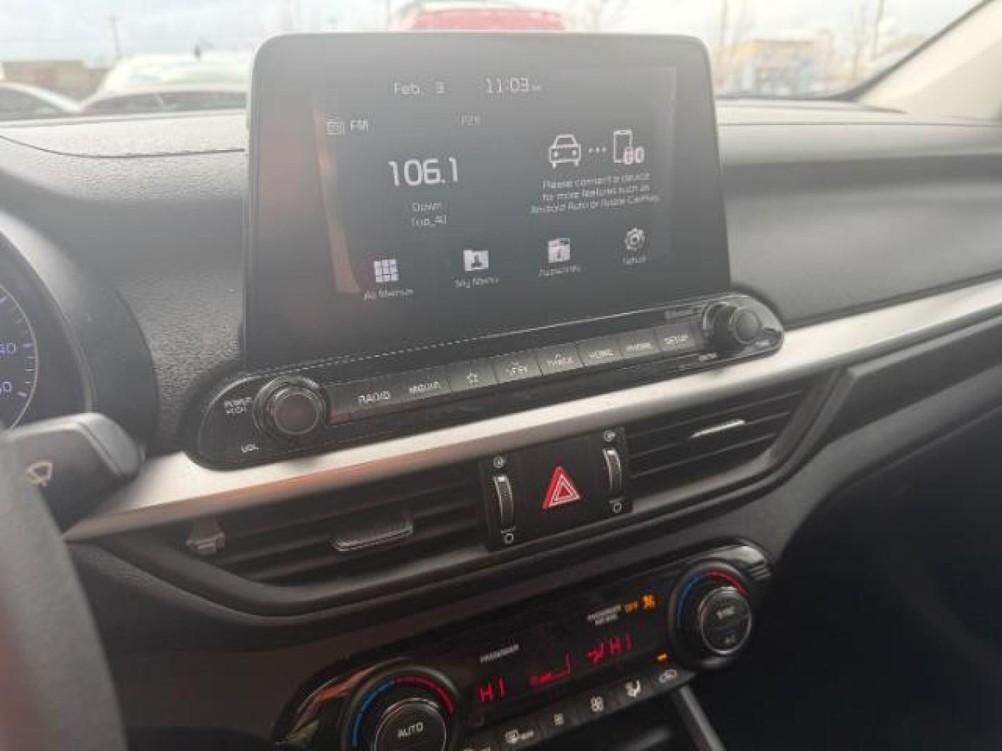 2019 SILVER Kia Forte FE (3KPF24AD0KE) with an 2.0L L4 DOHC 16V engine, Continuously Variabl transmission, located at 2715 W Pioneer Pkwy, Arlington, TX, 76013, (817) 265-9009, 32.710262, -97.153236 - Photo#17