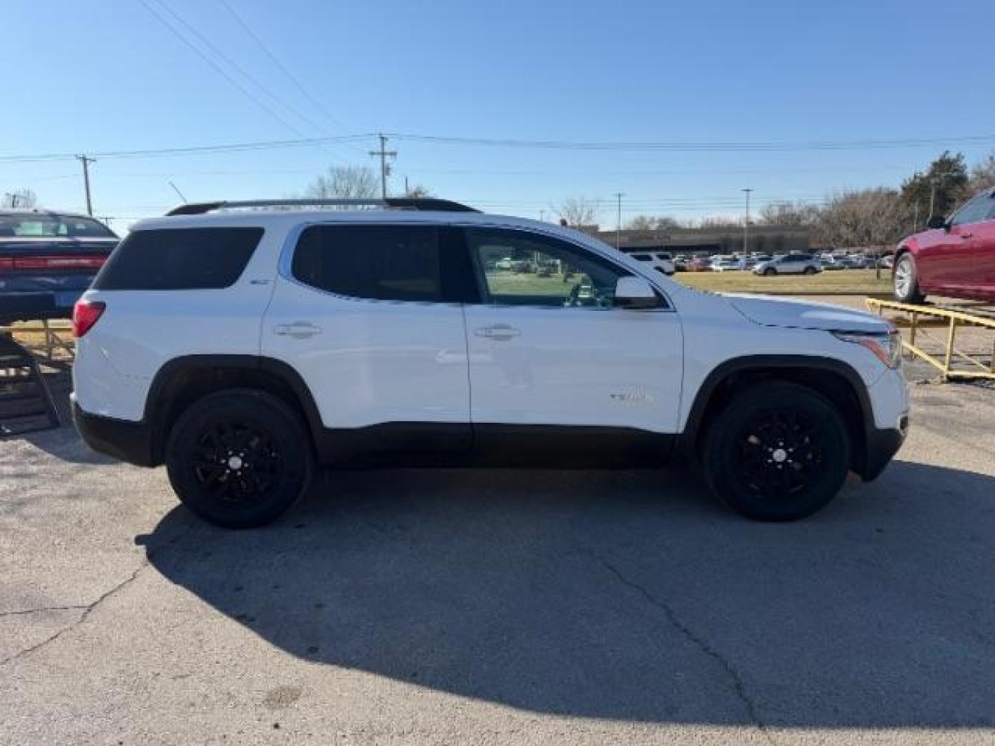 2018 WHITE GMC Acadia SLT-1 (1GKKNULS2JZ) with an 3.6L V-6 gasoline direct injection engine, located at 2715 W Pioneer Pkwy, Arlington, TX, 76013, (817) 265-9009, 32.710262, -97.153236 - Photo#6