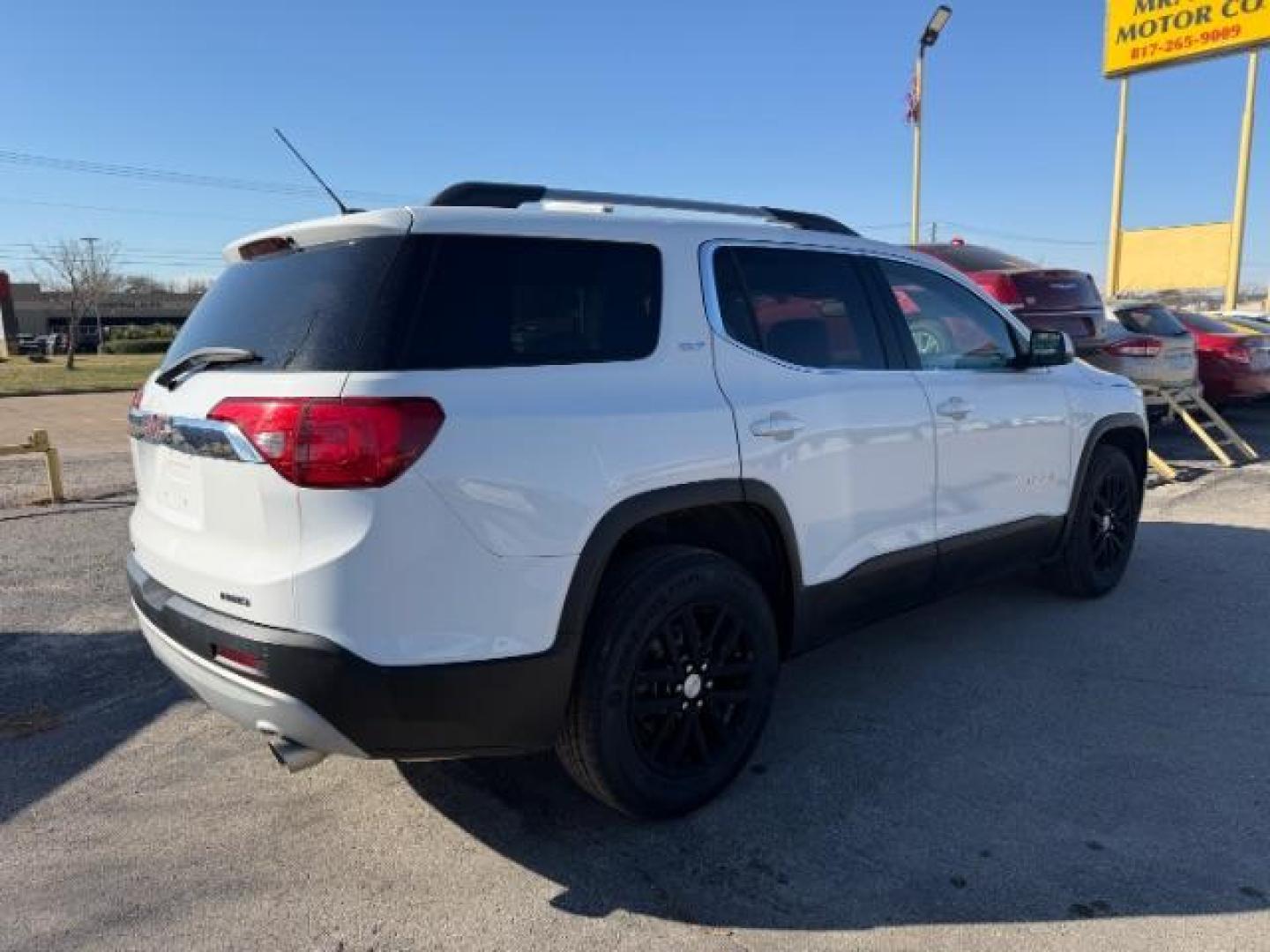 2018 WHITE GMC Acadia SLT-1 (1GKKNULS2JZ) with an 3.6L V-6 gasoline direct injection engine, located at 2715 W Pioneer Pkwy, Arlington, TX, 76013, (817) 265-9009, 32.710262, -97.153236 - Photo#7