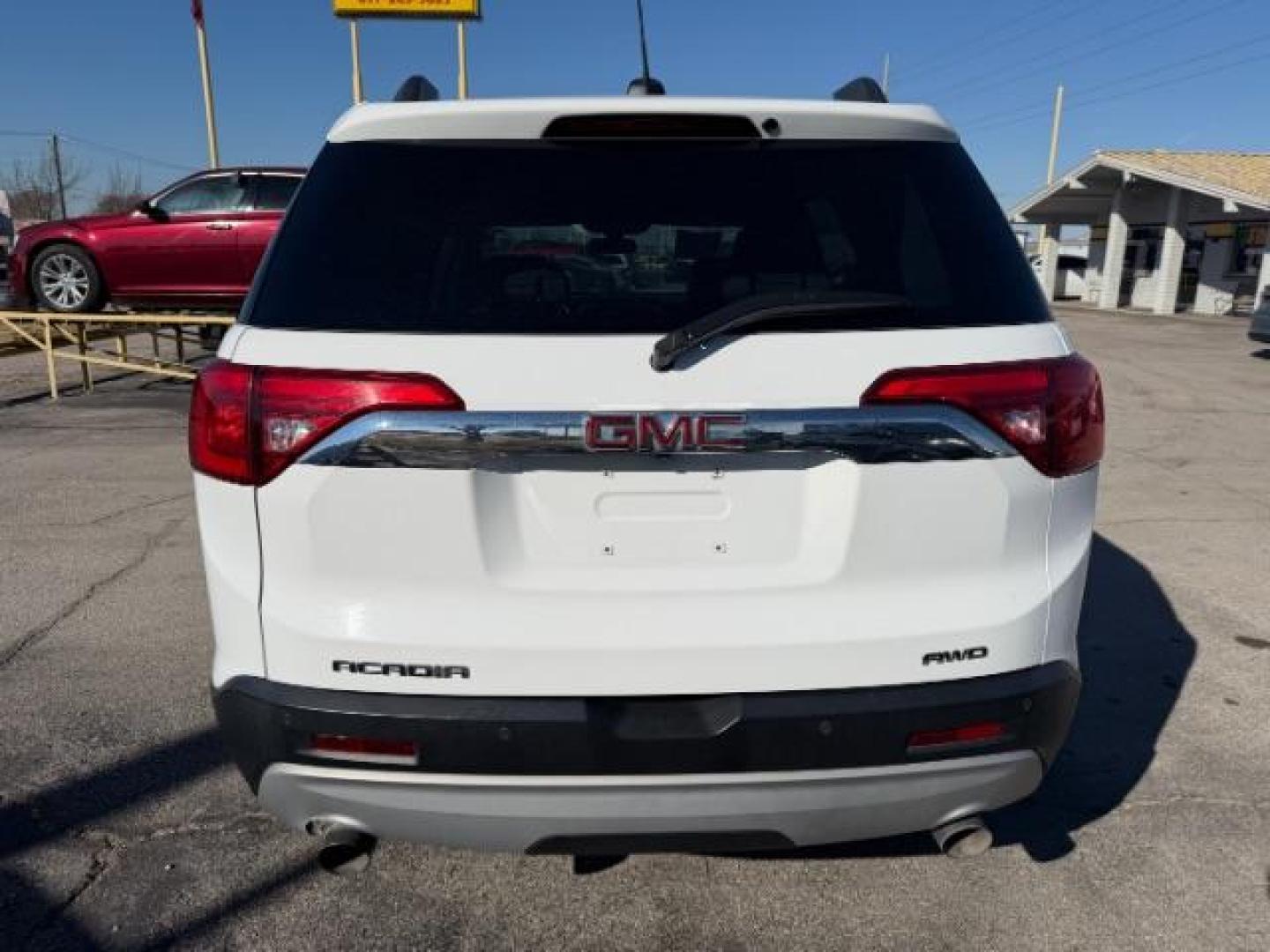 2018 WHITE GMC Acadia SLT-1 (1GKKNULS2JZ) with an 3.6L V-6 gasoline direct injection engine, located at 2715 W Pioneer Pkwy, Arlington, TX, 76013, (817) 265-9009, 32.710262, -97.153236 - Photo#8