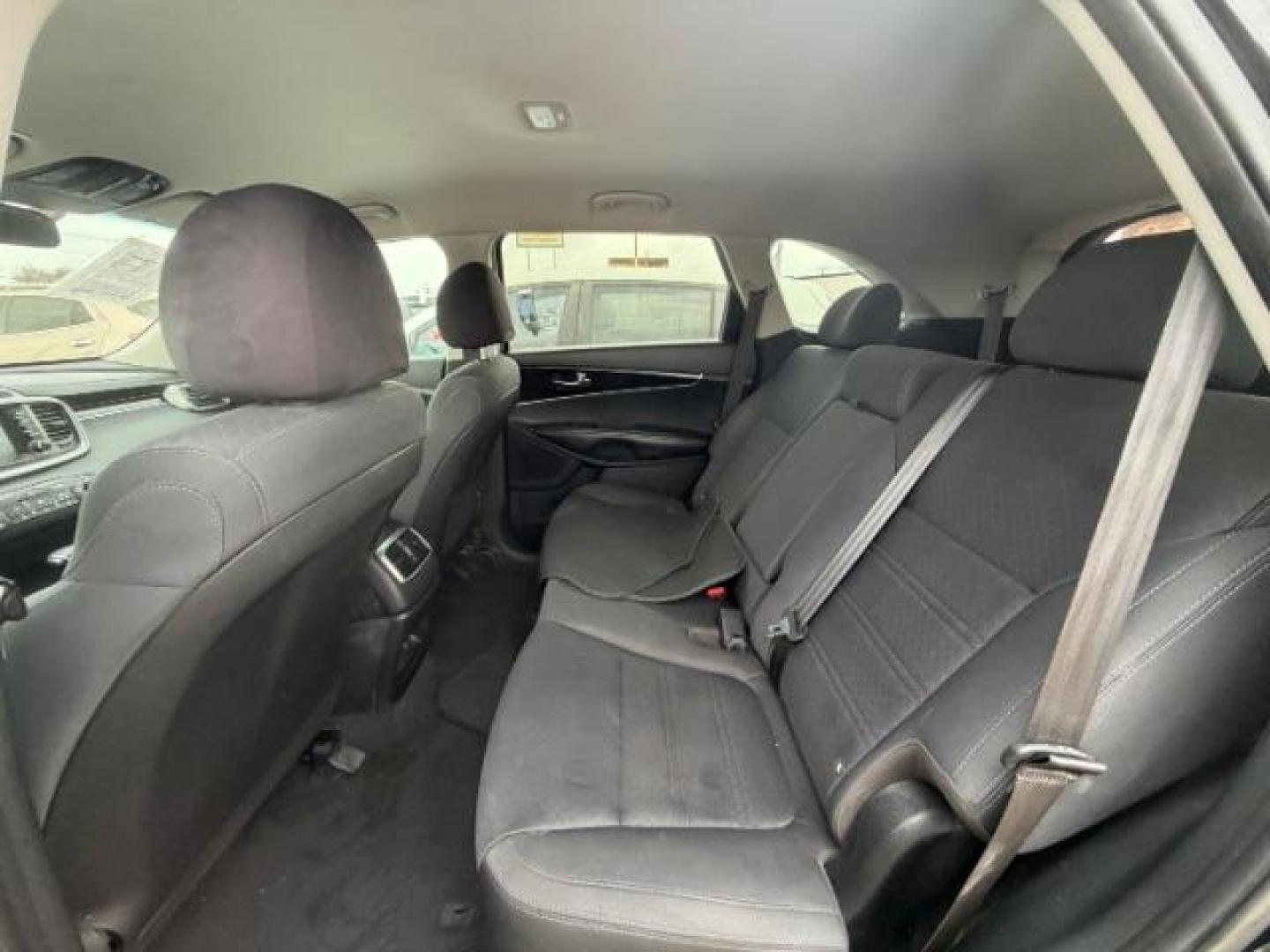 2020 MAROON Kia Sorento 2.4L L (5XYPG4A33LG) with an 2.4L I-4 gasoline direct injection engine, located at 2715 W Pioneer Pkwy, Arlington, TX, 76013, (817) 265-9009, 32.710262, -97.153236 - Photo#10