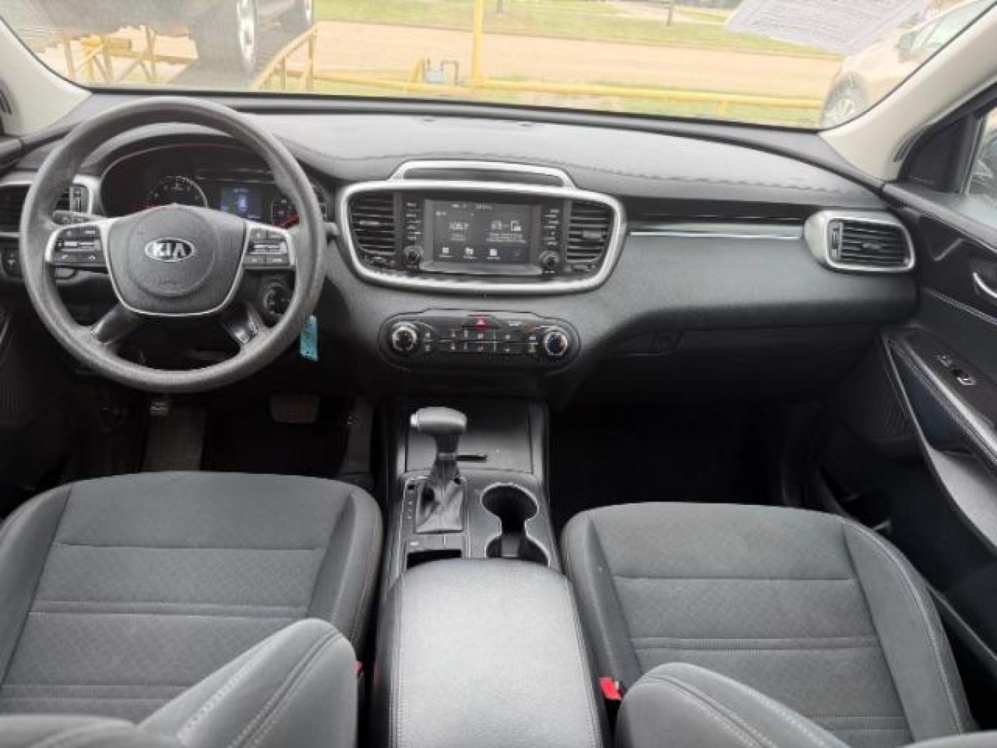 2020 MAROON Kia Sorento 2.4L L (5XYPG4A33LG) with an 2.4L I-4 gasoline direct injection engine, located at 2715 W Pioneer Pkwy, Arlington, TX, 76013, (817) 265-9009, 32.710262, -97.153236 - Photo#13