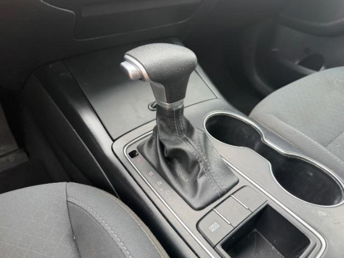 2020 MAROON Kia Sorento 2.4L L (5XYPG4A33LG) with an 2.4L I-4 gasoline direct injection engine, located at 2715 W Pioneer Pkwy, Arlington, TX, 76013, (817) 265-9009, 32.710262, -97.153236 - Photo#17