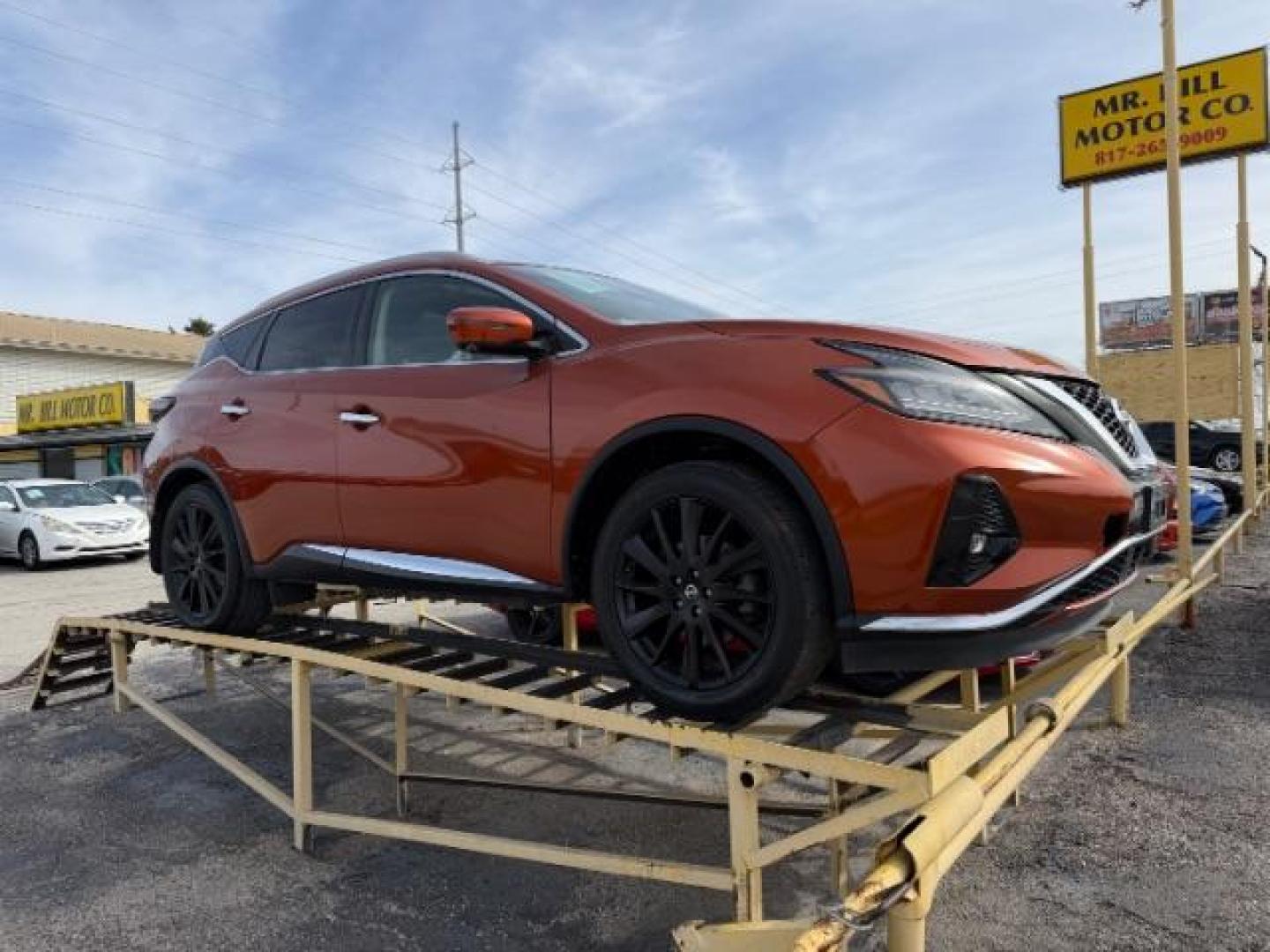 2019 ORANGE Nissan Murano SL (5N1AZ2MJXKN) with an 3.5L V-6 DOHC engine, located at 2715 W Pioneer Pkwy, Arlington, TX, 76013, (817) 265-9009, 32.710262, -97.153236 - Photo#3
