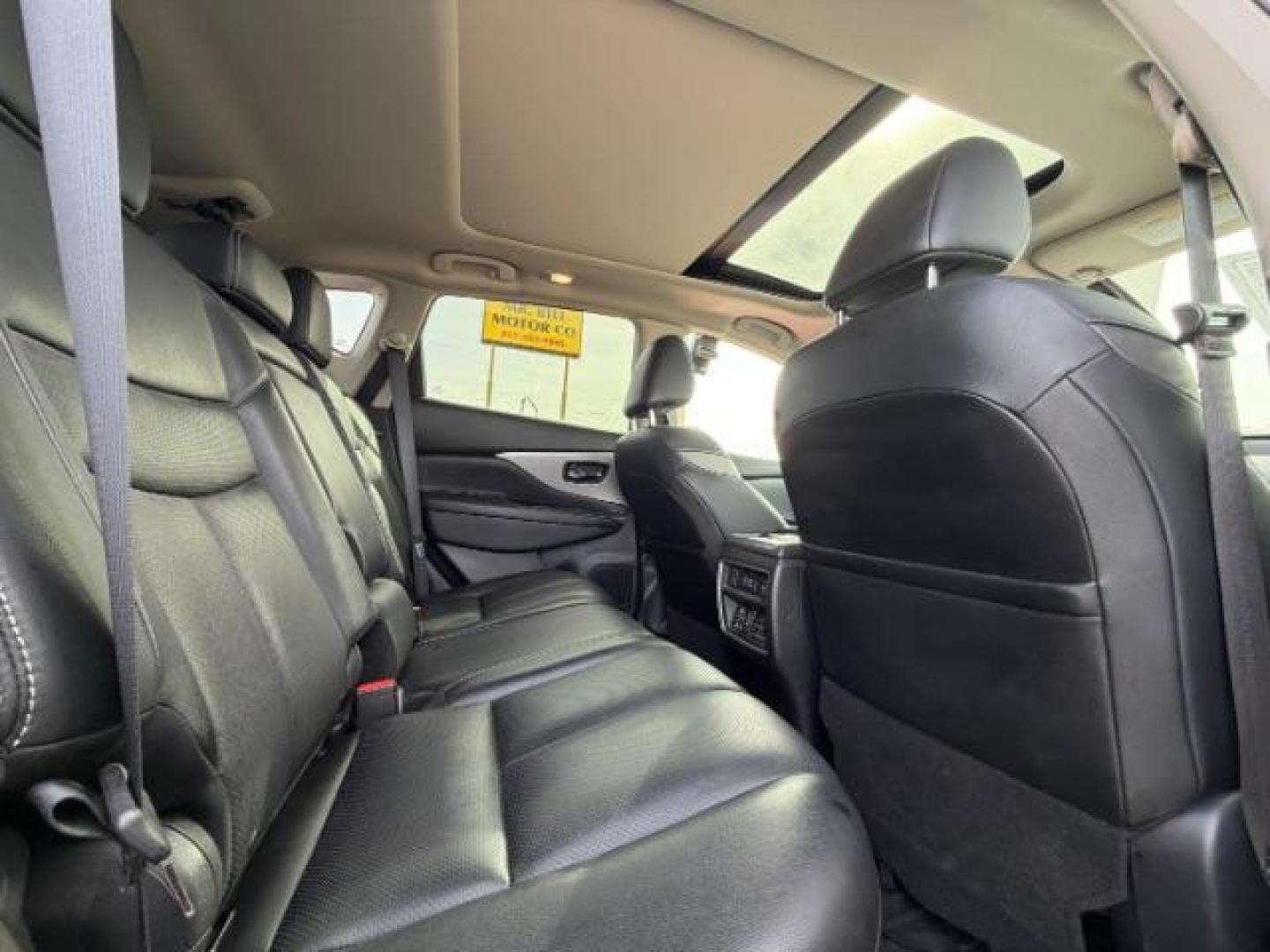 2019 ORANGE Nissan Murano SL (5N1AZ2MJXKN) with an 3.5L V-6 DOHC engine, located at 2715 W Pioneer Pkwy, Arlington, TX, 76013, (817) 265-9009, 32.710262, -97.153236 - Photo#11