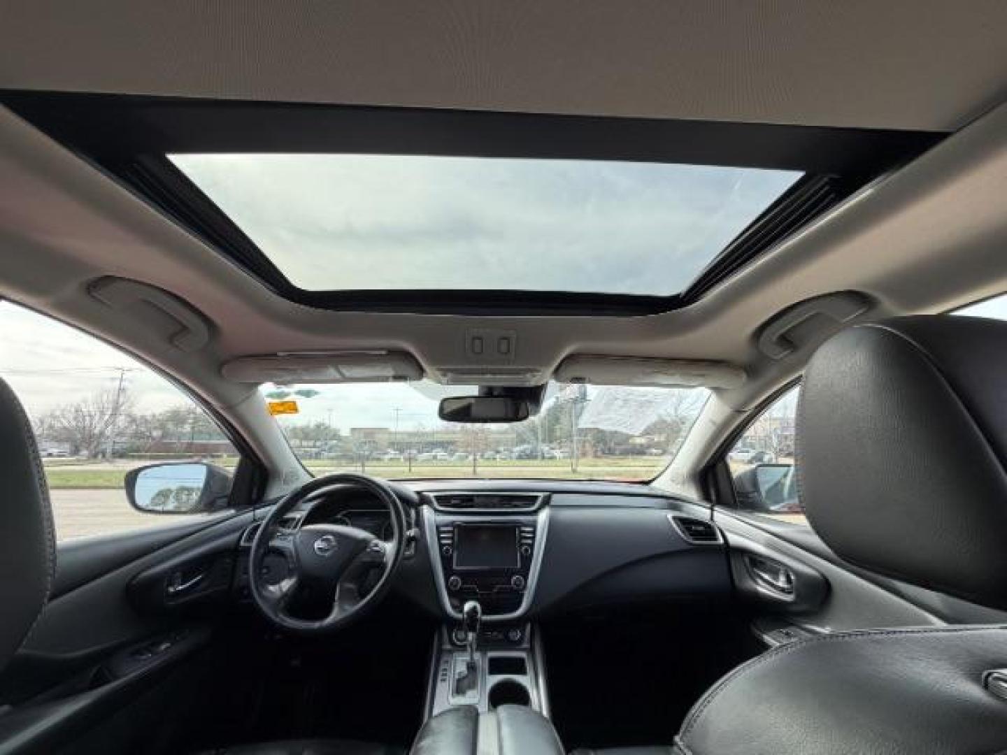 2019 ORANGE Nissan Murano SL (5N1AZ2MJXKN) with an 3.5L V-6 DOHC engine, located at 2715 W Pioneer Pkwy, Arlington, TX, 76013, (817) 265-9009, 32.710262, -97.153236 - Photo#12