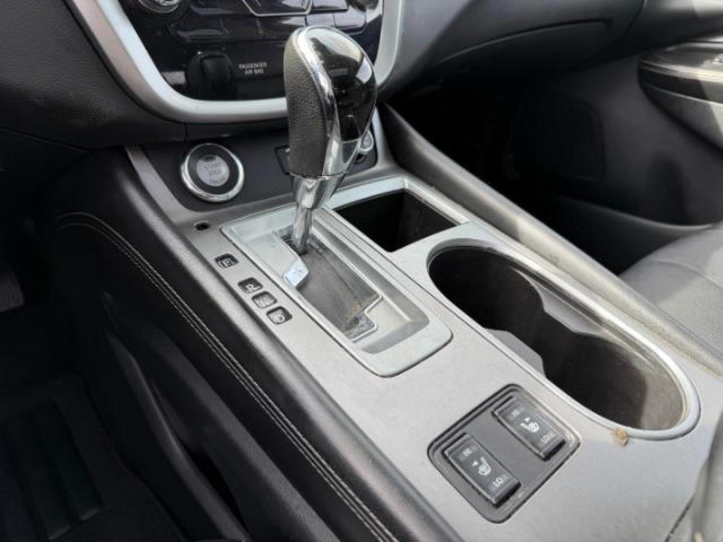 2019 ORANGE Nissan Murano SL (5N1AZ2MJXKN) with an 3.5L V-6 DOHC engine, located at 2715 W Pioneer Pkwy, Arlington, TX, 76013, (817) 265-9009, 32.710262, -97.153236 - Photo#17