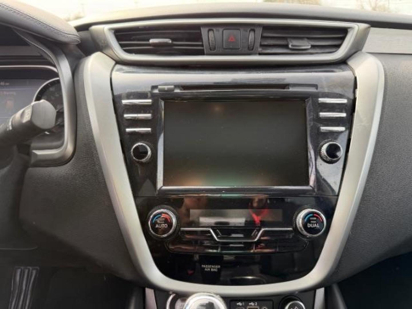 2019 ORANGE Nissan Murano SL (5N1AZ2MJXKN) with an 3.5L V-6 DOHC engine, located at 2715 W Pioneer Pkwy, Arlington, TX, 76013, (817) 265-9009, 32.710262, -97.153236 - Photo#19