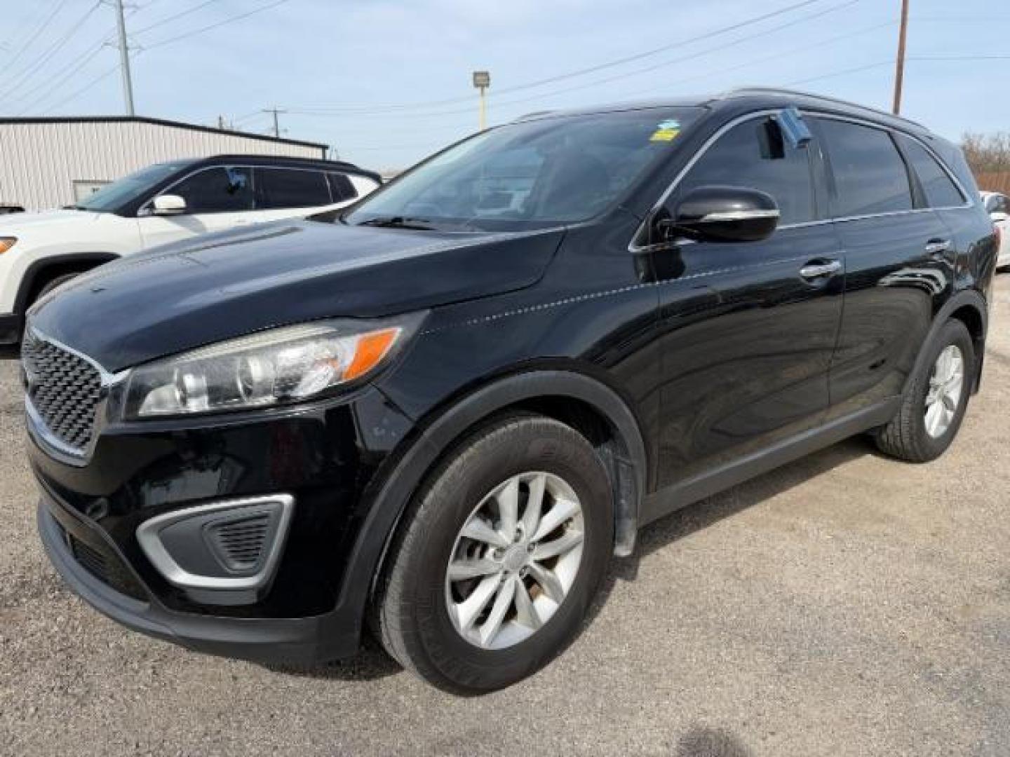 2018 BLACK Kia Sorento 2.4L LX (5XYPG4A30JG) with an 2.4L I-4 gasoline direct injection engine, located at 2715 W Pioneer Pkwy, Arlington, TX, 76013, (817) 265-9009, 32.710262, -97.153236 - Photo#3