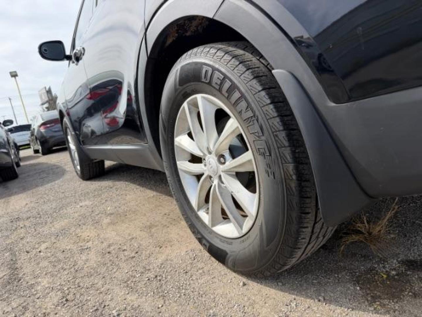 2018 BLACK Kia Sorento 2.4L LX (5XYPG4A30JG) with an 2.4L I-4 gasoline direct injection engine, located at 2715 W Pioneer Pkwy, Arlington, TX, 76013, (817) 265-9009, 32.710262, -97.153236 - Photo#9