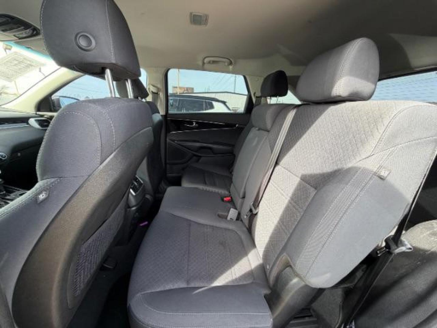 2018 BLACK Kia Sorento 2.4L LX (5XYPG4A30JG) with an 2.4L I-4 gasoline direct injection engine, located at 2715 W Pioneer Pkwy, Arlington, TX, 76013, (817) 265-9009, 32.710262, -97.153236 - Photo#12