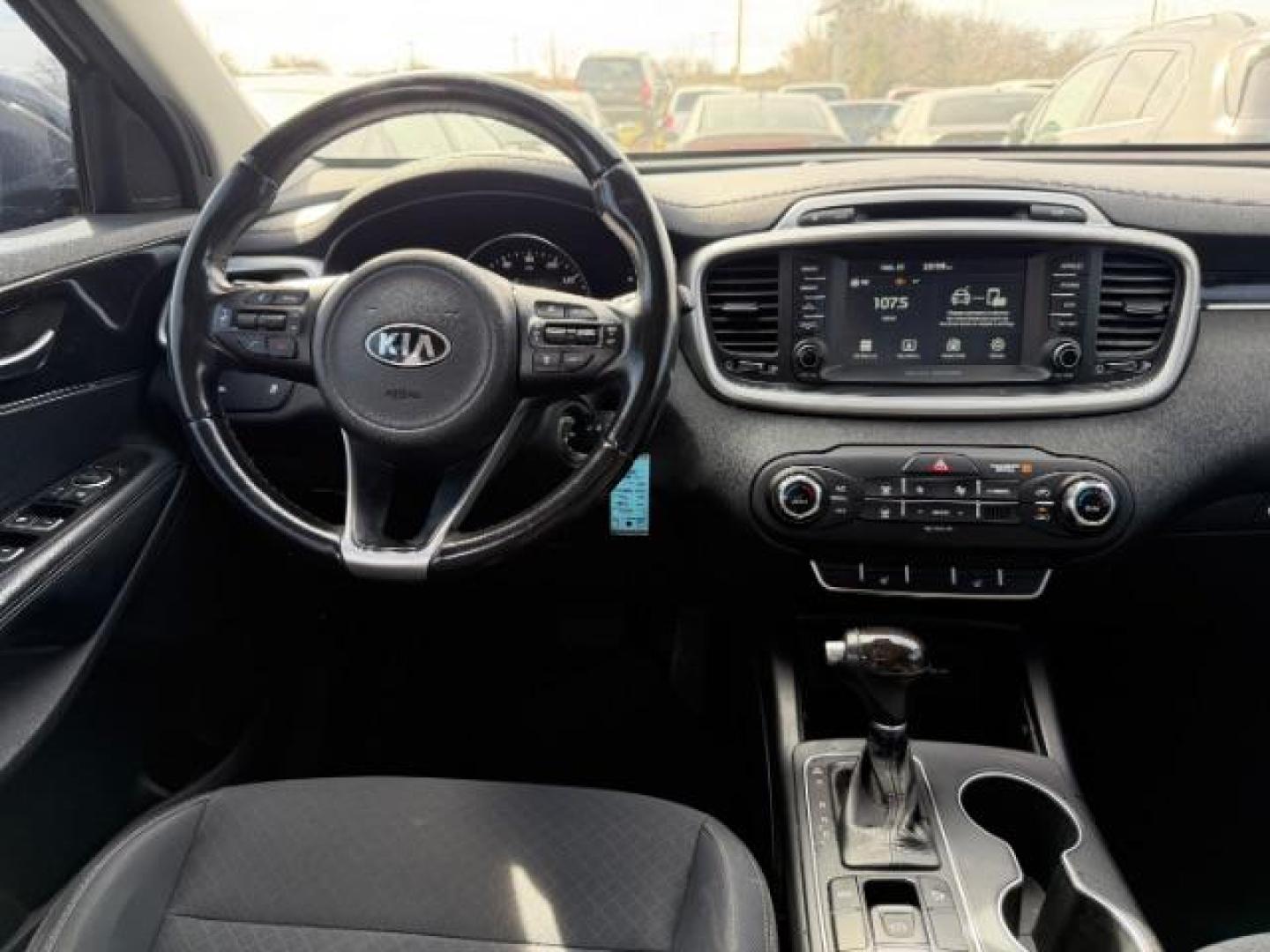 2018 BLACK Kia Sorento 2.4L LX (5XYPG4A30JG) with an 2.4L I-4 gasoline direct injection engine, located at 2715 W Pioneer Pkwy, Arlington, TX, 76013, (817) 265-9009, 32.710262, -97.153236 - Photo#15