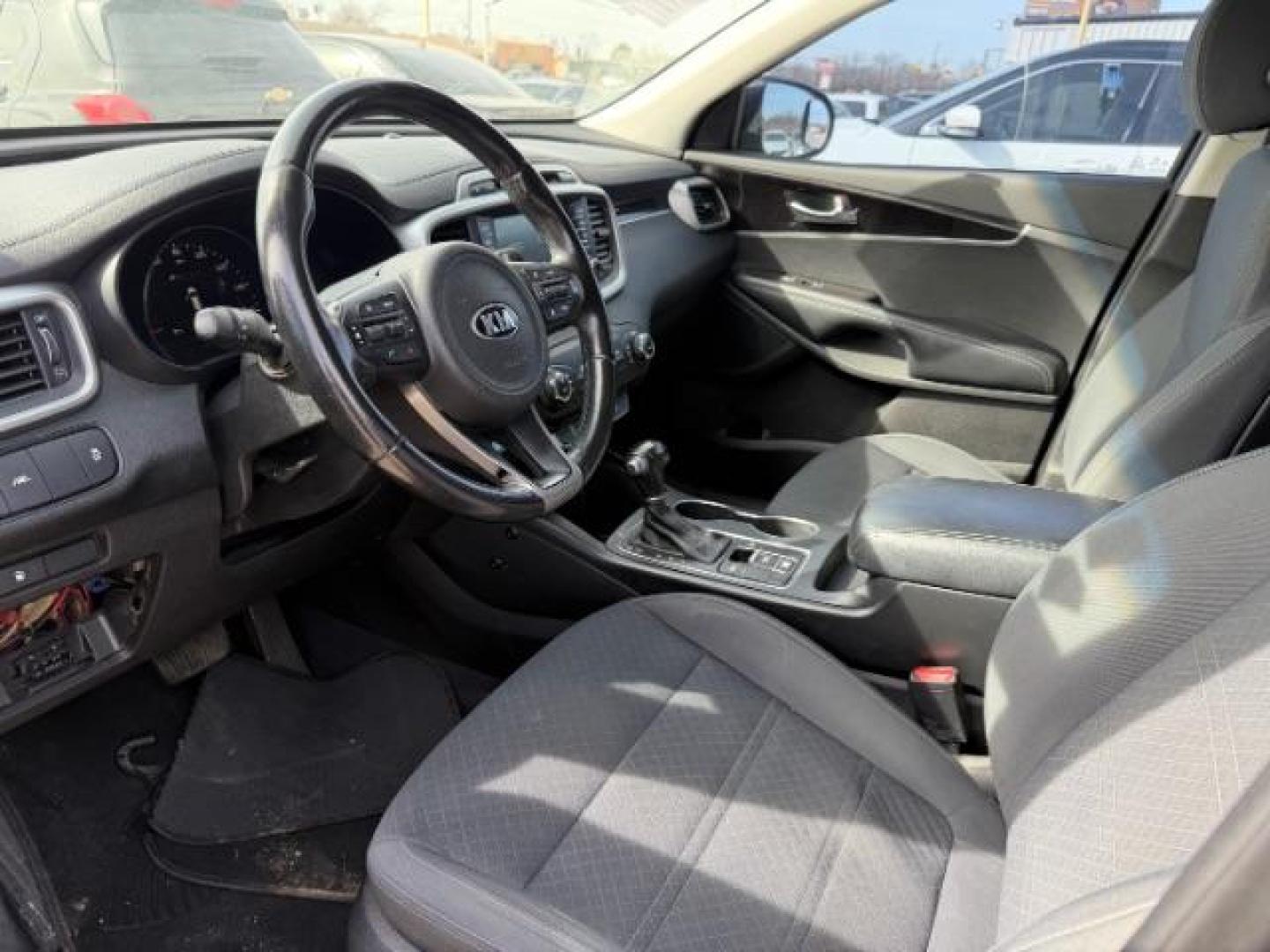 2018 BLACK Kia Sorento 2.4L LX (5XYPG4A30JG) with an 2.4L I-4 gasoline direct injection engine, located at 2715 W Pioneer Pkwy, Arlington, TX, 76013, (817) 265-9009, 32.710262, -97.153236 - Photo#16