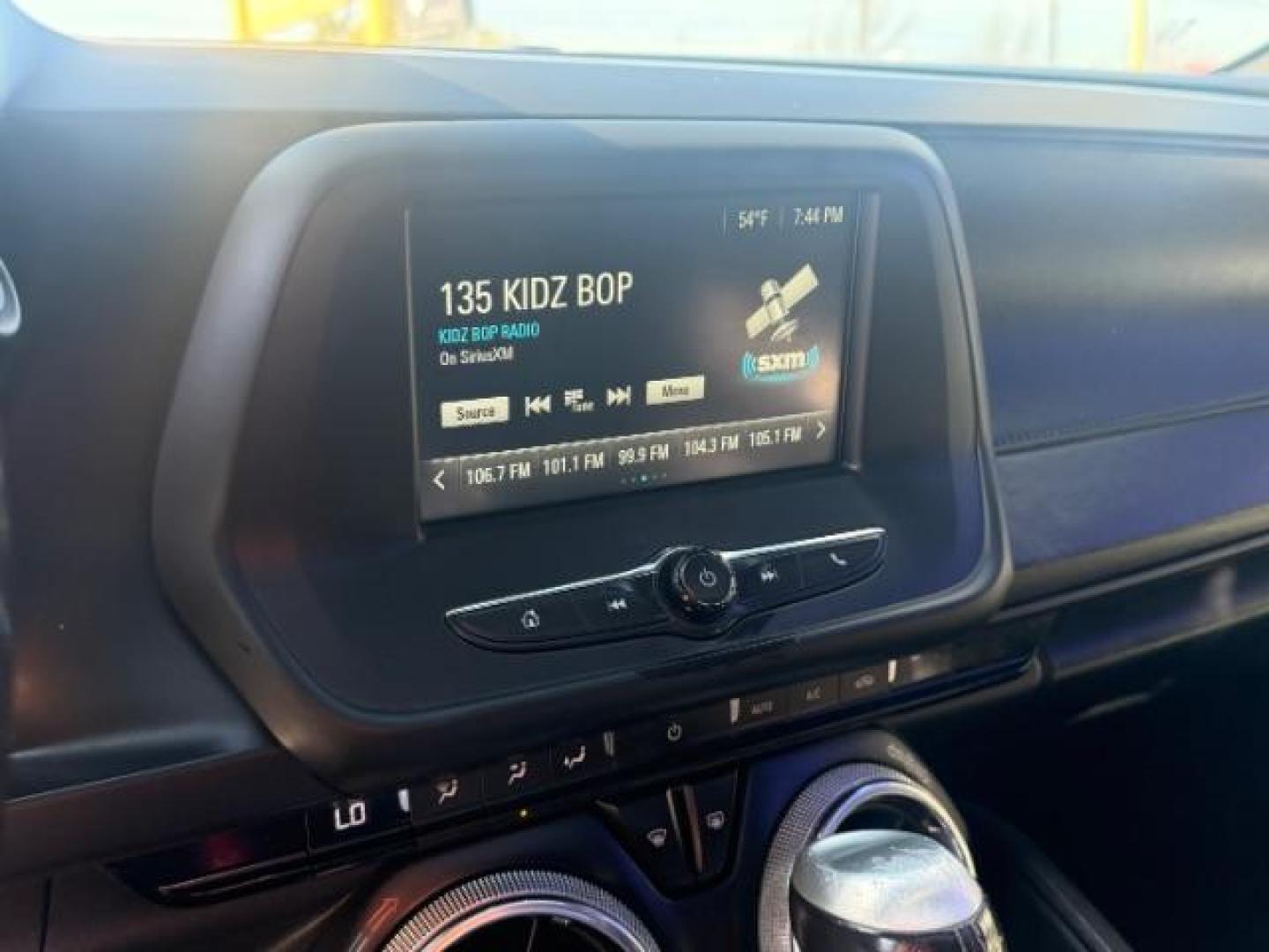 2018 SILVER Chevrolet Camaro 1LT (1G1FB1RS8J0) , located at 2715 W Pioneer Pkwy, Arlington, TX, 76013, (817) 265-9009, 32.710262, -97.153236 - Photo#17