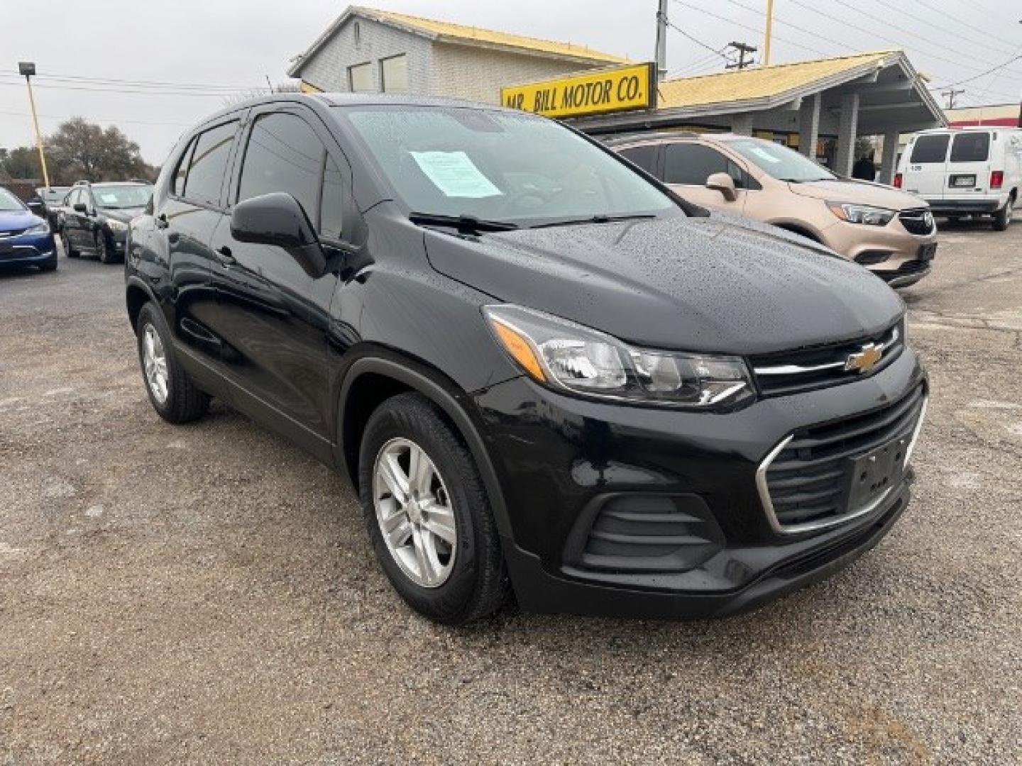 2020 BLACK Chevrolet Trax FWD LT (3GNCJLSB3LL) with an ECOTEC 1.4L I-4 DOHC engine, located at 2715 W Pioneer Pkwy, Arlington, TX, 76013, (817) 265-9009, 32.710262, -97.153236- Photo#4