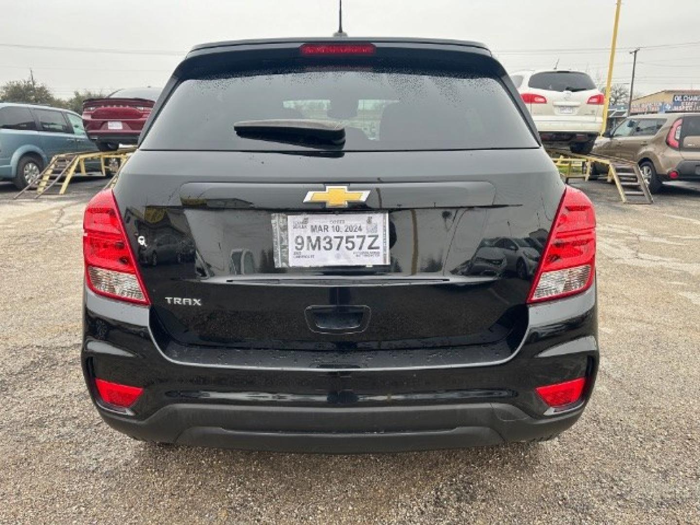 2020 BLACK Chevrolet Trax FWD LT (3GNCJLSB3LL) with an ECOTEC 1.4L I-4 DOHC engine, located at 2715 W Pioneer Pkwy, Arlington, TX, 76013, (817) 265-9009, 32.710262, -97.153236- Photo#7