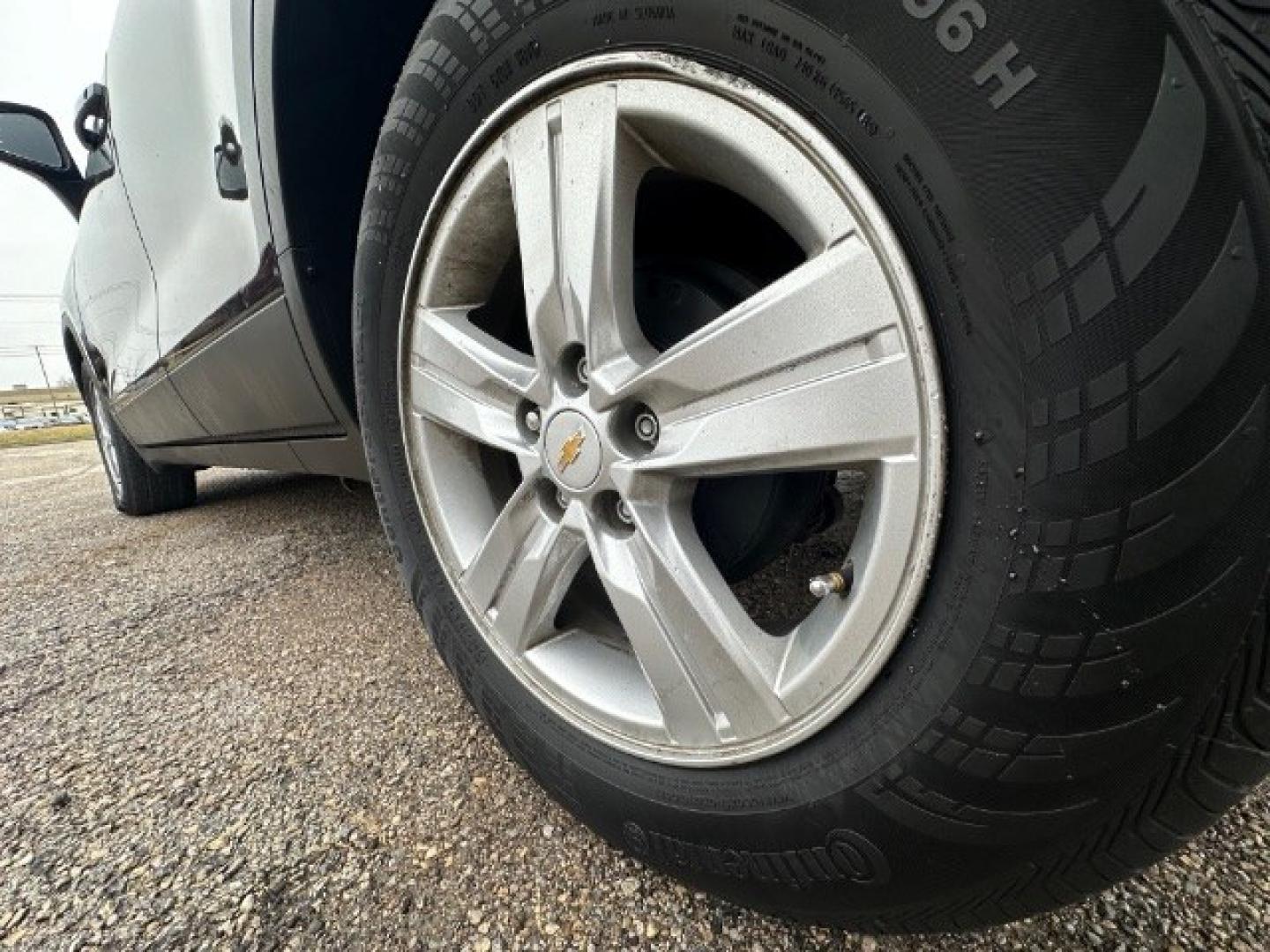 2020 BLACK Chevrolet Trax FWD LT (3GNCJLSB3LL) with an ECOTEC 1.4L I-4 DOHC engine, located at 2715 W Pioneer Pkwy, Arlington, TX, 76013, (817) 265-9009, 32.710262, -97.153236- Photo#9