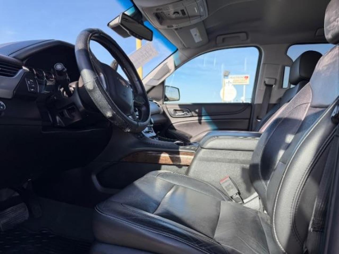 2019 BLACK Chevrolet Suburban LT (1GNSCHKC8KR) with an EcoTec3 5.3L V-8 gasoline direct injection engine, located at 2715 W Pioneer Pkwy, Arlington, TX, 76013, (817) 265-9009, 32.710262, -97.153236 - Photo#14