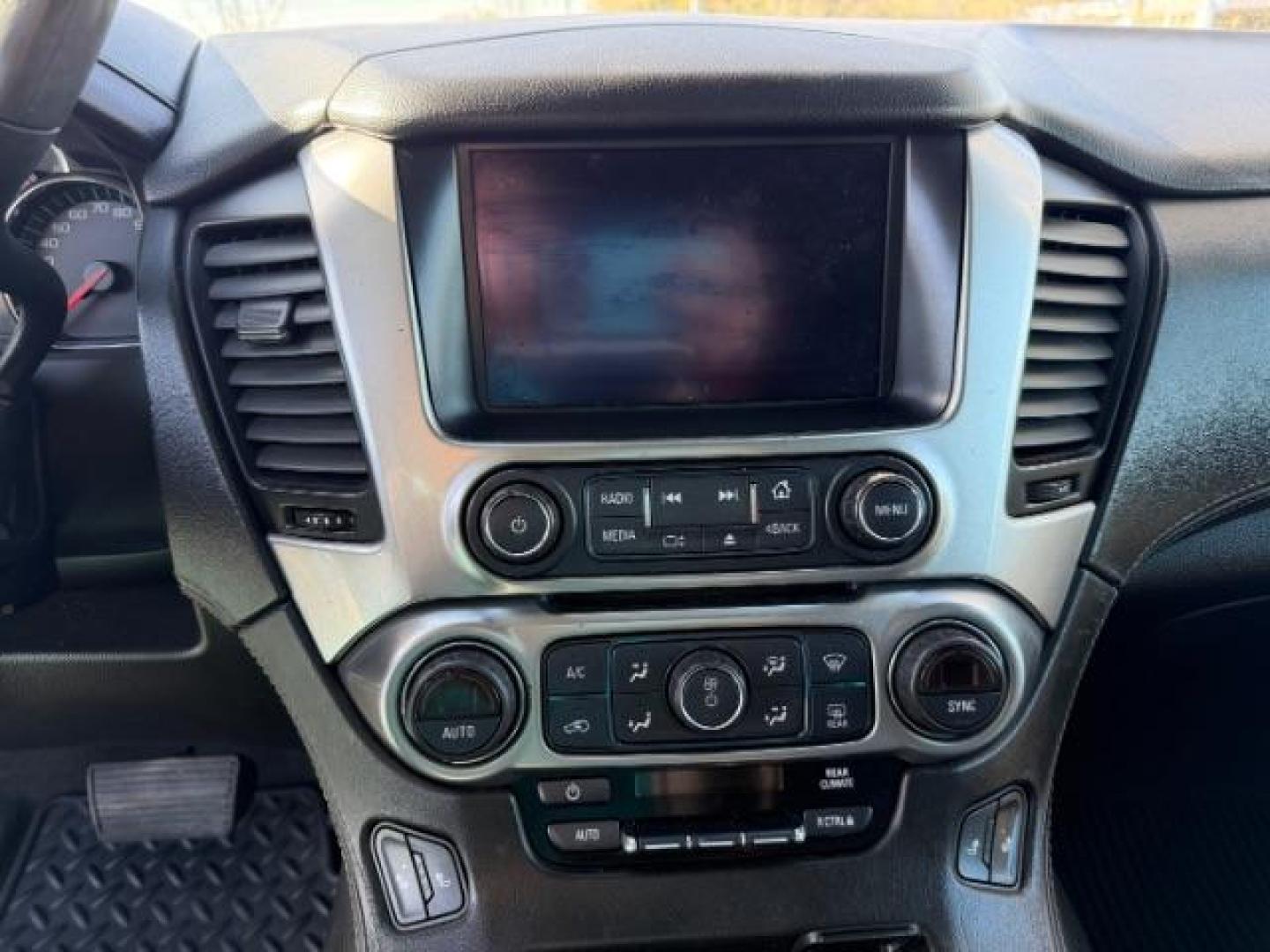 2019 BLACK Chevrolet Suburban LT (1GNSCHKC8KR) with an EcoTec3 5.3L V-8 gasoline direct injection engine, located at 2715 W Pioneer Pkwy, Arlington, TX, 76013, (817) 265-9009, 32.710262, -97.153236 - Photo#15