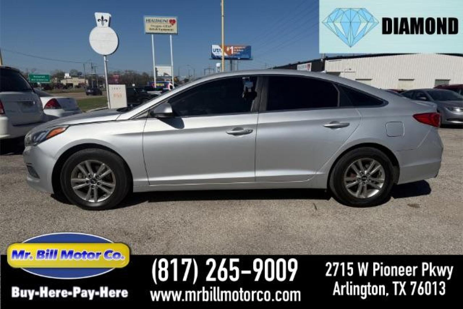 2016 SILVER Hyundai Sonata SE (5NPE24AF2GH) with an 2.4L I-4 gasoline di engine, located at 2715 W Pioneer Pkwy, Arlington, TX, 76013, (817) 265-9009, 32.710262, -97.153236 - Photo#0