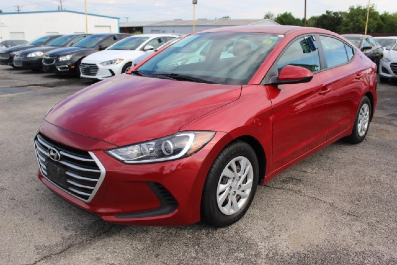 2017 RED Hyundai Elantra SE (5NPD84LFXHH) with an Nu 2L I-4 DOHC engine, located at 2715 W Pioneer Pkwy, Arlington, TX, 76013, (817) 265-9009, 32.710262, -97.153236- Photo#2