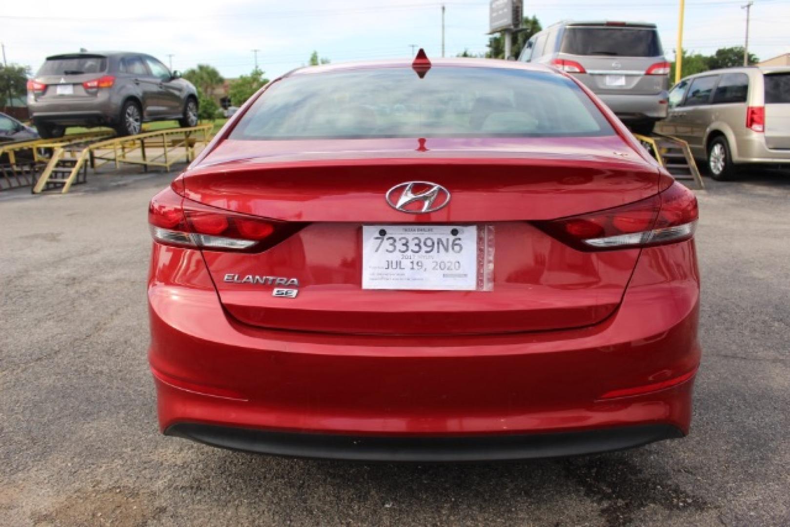2017 RED Hyundai Elantra SE (5NPD84LFXHH) with an Nu 2L I-4 DOHC engine, located at 2715 W Pioneer Pkwy, Arlington, TX, 76013, (817) 265-9009, 32.710262, -97.153236- Photo#5