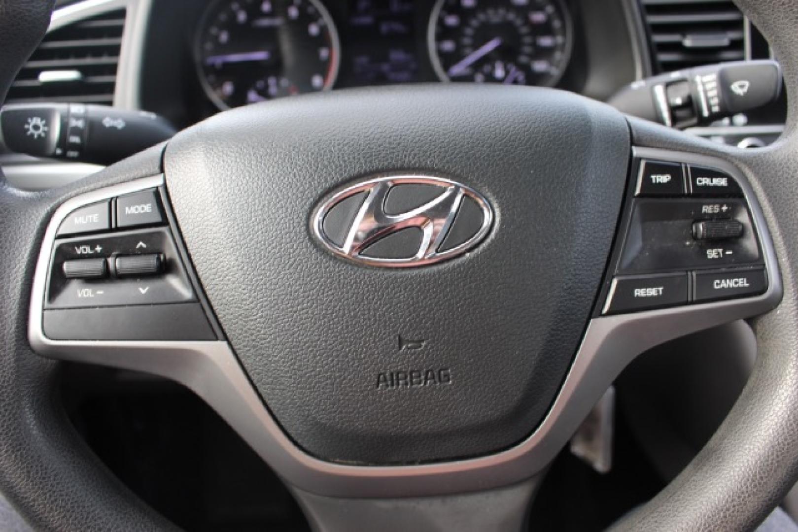 2017 RED Hyundai Elantra SE (5NPD84LFXHH) with an Nu 2L I-4 DOHC engine, located at 2715 W Pioneer Pkwy, Arlington, TX, 76013, (817) 265-9009, 32.710262, -97.153236- Photo#17