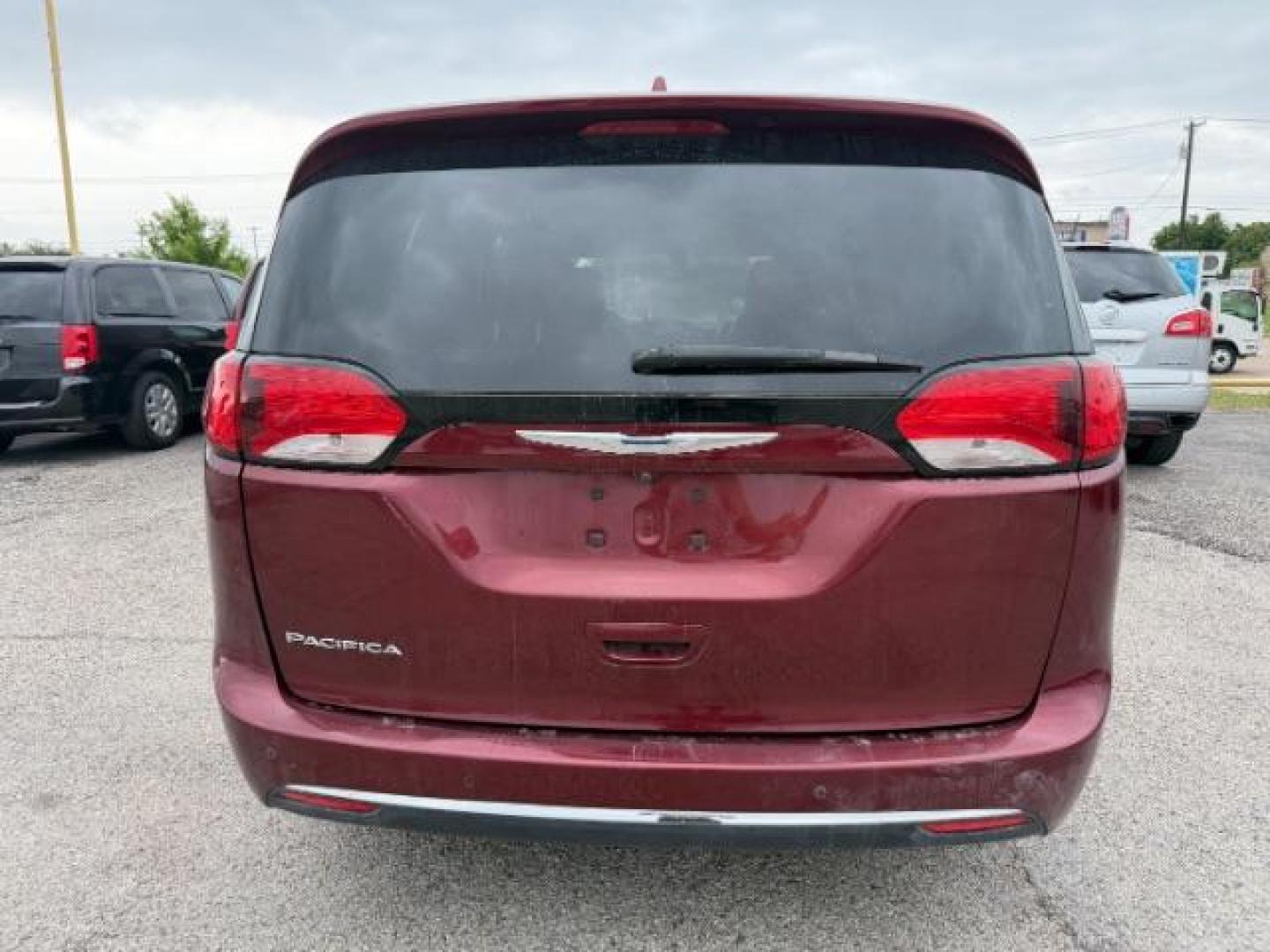 2017 RED Chrysler Pacifica Touring-L (2C4RC1BG3HR) with an 3.6L V-6 DOHC engine, located at 2715 W Pioneer Pkwy, Arlington, TX, 76013, (817) 265-9009, 32.710262, -97.153236 - Photo#7