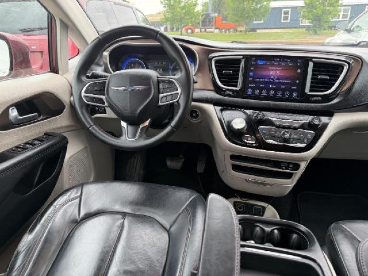 2017 RED Chrysler Pacifica Touring-L (2C4RC1BG3HR) with an 3.6L V-6 DOHC engine, located at 2715 W Pioneer Pkwy, Arlington, TX, 76013, (817) 265-9009, 32.710262, -97.153236 - Photo#14