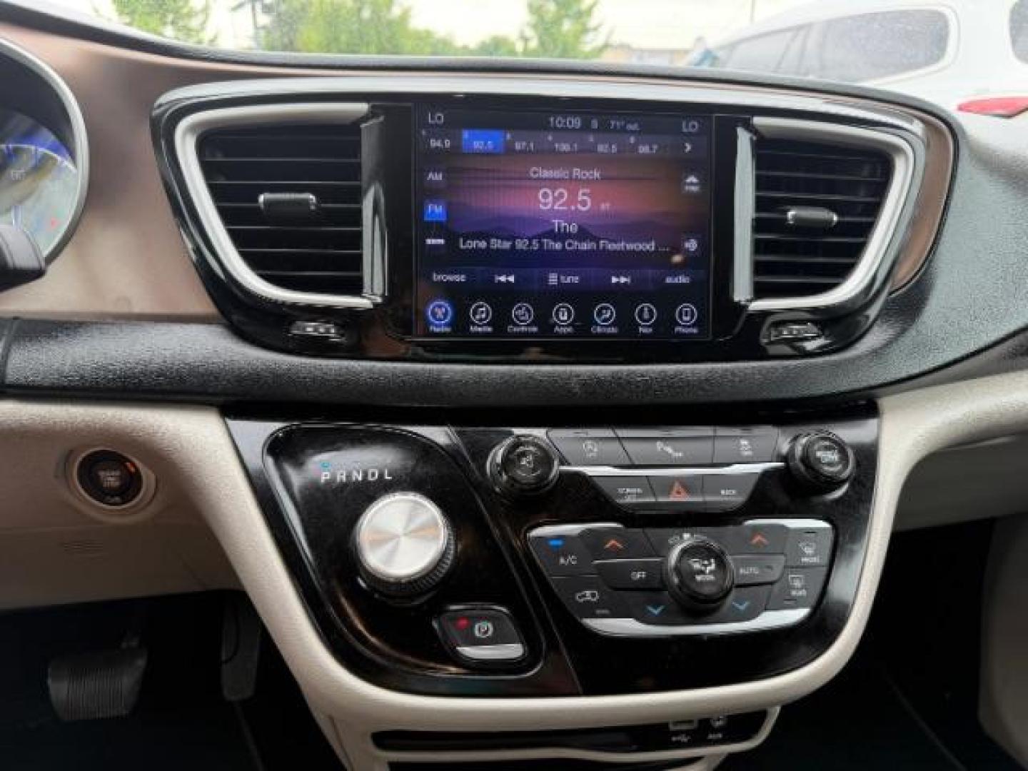 2017 RED Chrysler Pacifica Touring-L (2C4RC1BG3HR) with an 3.6L V-6 DOHC engine, located at 2715 W Pioneer Pkwy, Arlington, TX, 76013, (817) 265-9009, 32.710262, -97.153236 - Photo#17