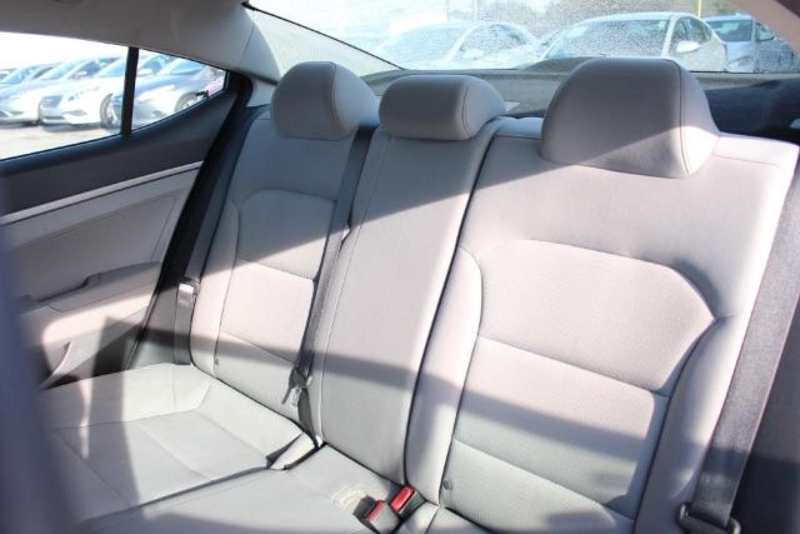 2019 SILVER Hyundai Elantra SE (5NPD74LF6KH) with an Nu 2L I-4 DOHC engine, located at 2715 W Pioneer Pkwy, Arlington, TX, 76013, (817) 265-9009, 32.710262, -97.153236 - Photo#10