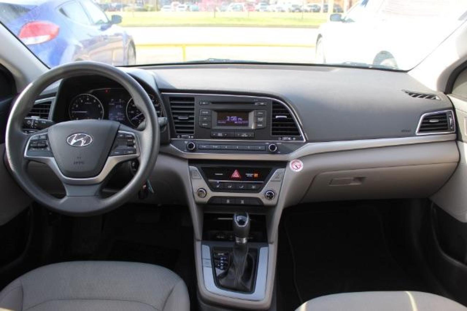 2019 SILVER Hyundai Elantra SE (5NPD74LF6KH) with an Nu 2L I-4 DOHC engine, located at 2715 W Pioneer Pkwy, Arlington, TX, 76013, (817) 265-9009, 32.710262, -97.153236 - Photo#11