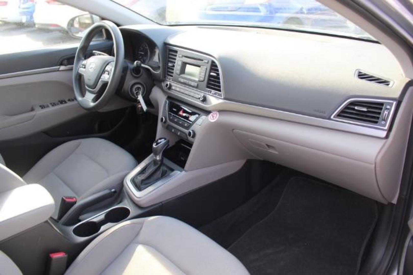 2019 SILVER Hyundai Elantra SE (5NPD74LF6KH) with an Nu 2L I-4 DOHC engine, located at 2715 W Pioneer Pkwy, Arlington, TX, 76013, (817) 265-9009, 32.710262, -97.153236 - Photo#13