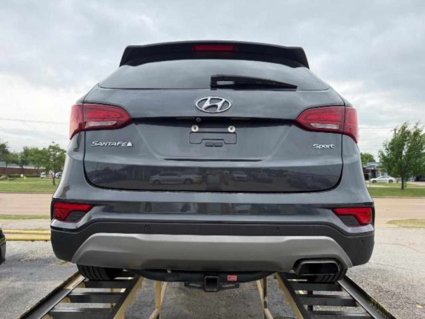 2018 GRAY Hyundai Santa Fe Sport 2.4L (5XYZU3LBXJG) with an Theta II 2.4L I-4 gasoline direct injection engine, located at 2715 W Pioneer Pkwy, Arlington, TX, 76013, (817) 265-9009, 32.710262, -97.153236 - Photo#6