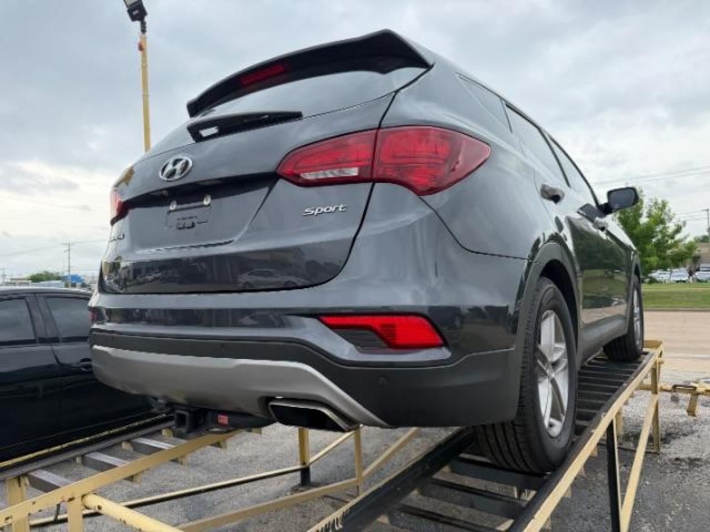 2018 GRAY Hyundai Santa Fe Sport 2.4L (5XYZU3LBXJG) with an Theta II 2.4L I-4 gasoline direct injection engine, located at 2715 W Pioneer Pkwy, Arlington, TX, 76013, (817) 265-9009, 32.710262, -97.153236 - Photo#7