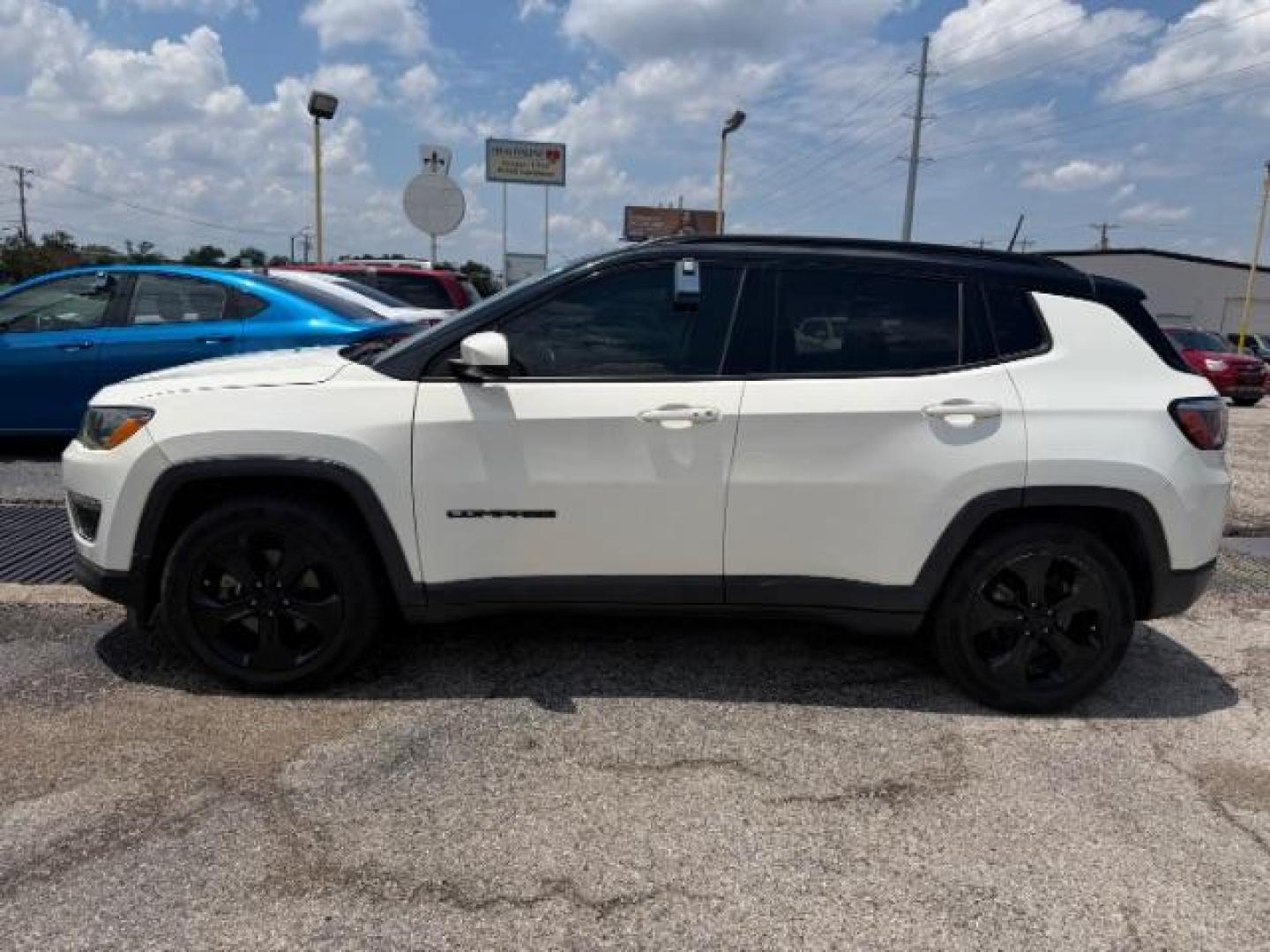 2019 WHITE Jeep Compass Altitude FWD (3C4NJCBB5KT) with an 2.4L I-4 variable valve control engine, located at 2715 W Pioneer Pkwy, Arlington, TX, 76013, (817) 265-9009, 32.710262, -97.153236 - Photo#2