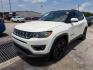 2019 WHITE Jeep Compass Altitude FWD (3C4NJCBB5KT) with an 2.4L I-4 variable valve control engine, located at 2715 W Pioneer Pkwy, Arlington, TX, 76013, (817) 265-9009, 32.710262, -97.153236 - Photo#5