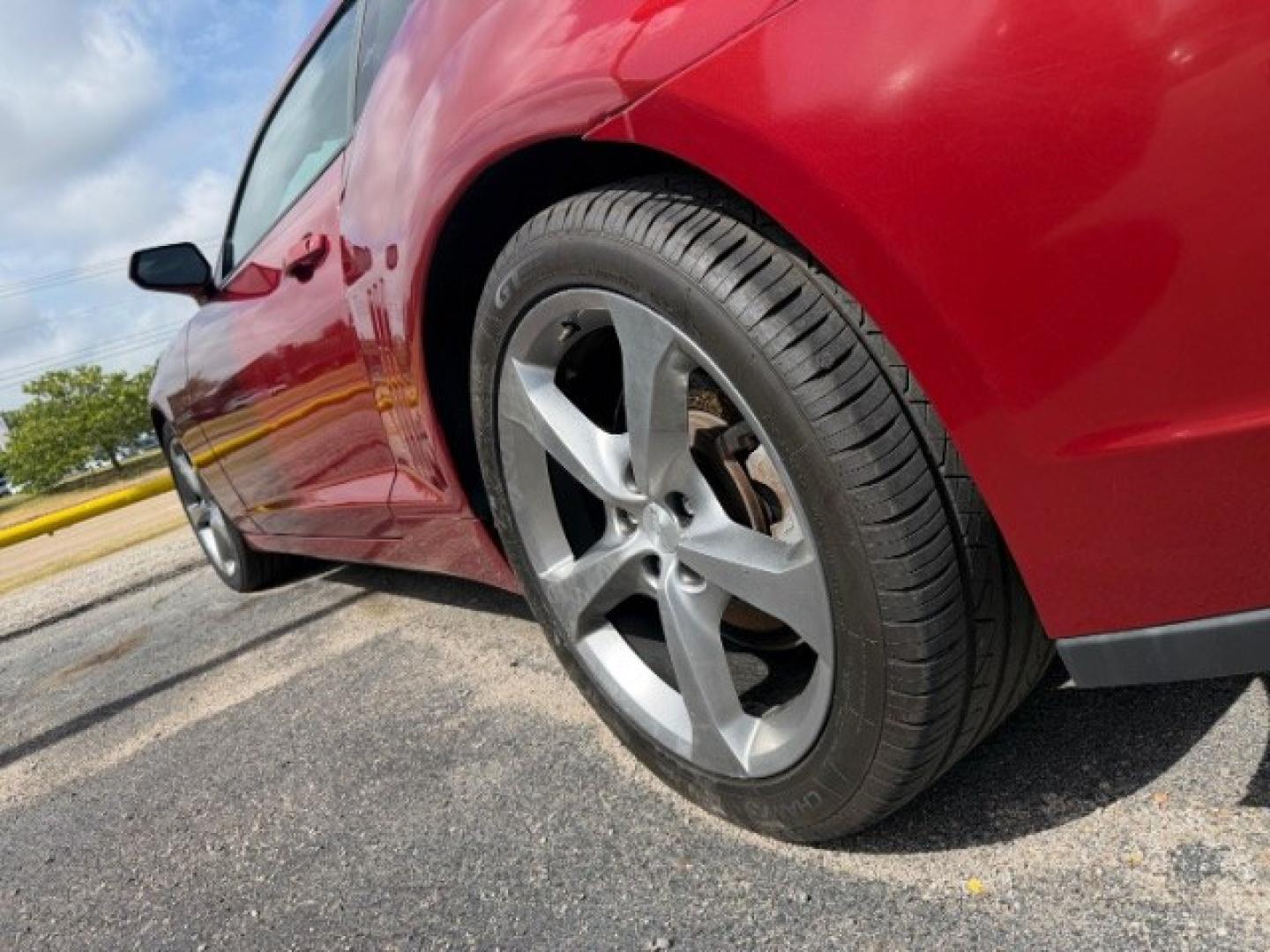 2014 RED Chevrolet Camaro 1LT (2G1FB1E31E9) with an 3.6L V-6 gasoline direct injection engine, located at 2715 W Pioneer Pkwy, Arlington, TX, 76013, (817) 265-9009, 32.710262, -97.153236- Photo#8