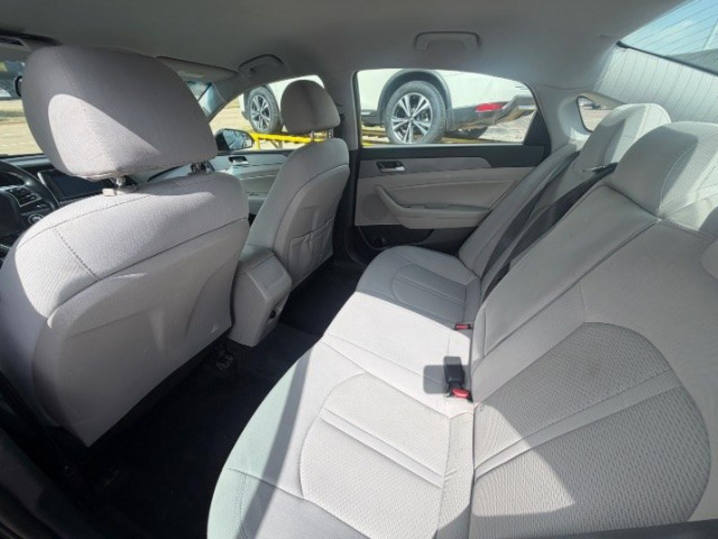 2018 BLACK Hyundai Sonata Sport (5NPE34AF1JH) with an 2.4L L4 DOHC 16V engine, 6-Speed Automatic transmission, located at 2715 W Pioneer Pkwy, Arlington, TX, 76013, (817) 265-9009, 32.710262, -97.153236- Photo#10