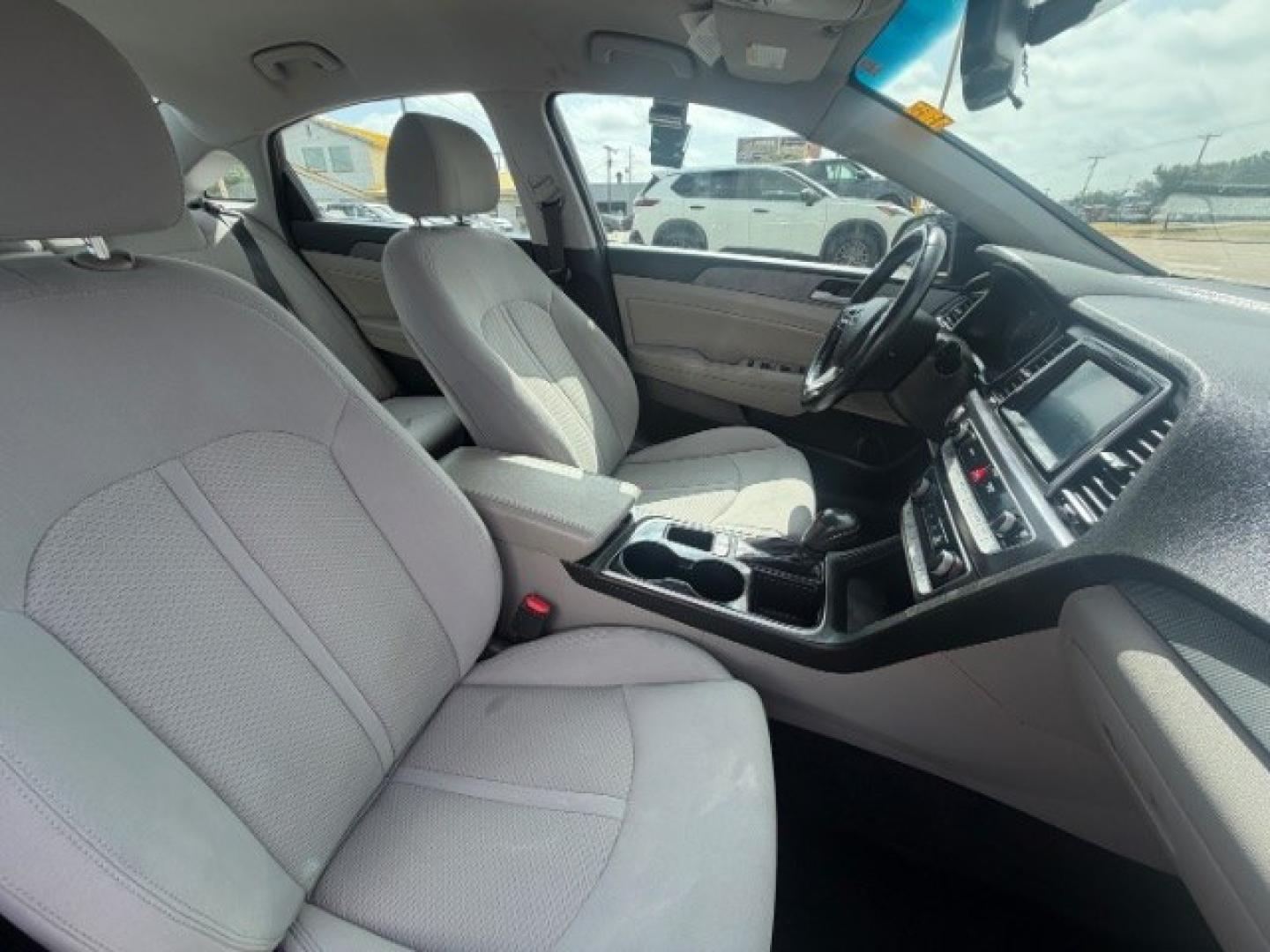 2018 BLACK Hyundai Sonata Sport (5NPE34AF1JH) with an 2.4L L4 DOHC 16V engine, 6-Speed Automatic transmission, located at 2715 W Pioneer Pkwy, Arlington, TX, 76013, (817) 265-9009, 32.710262, -97.153236- Photo#17