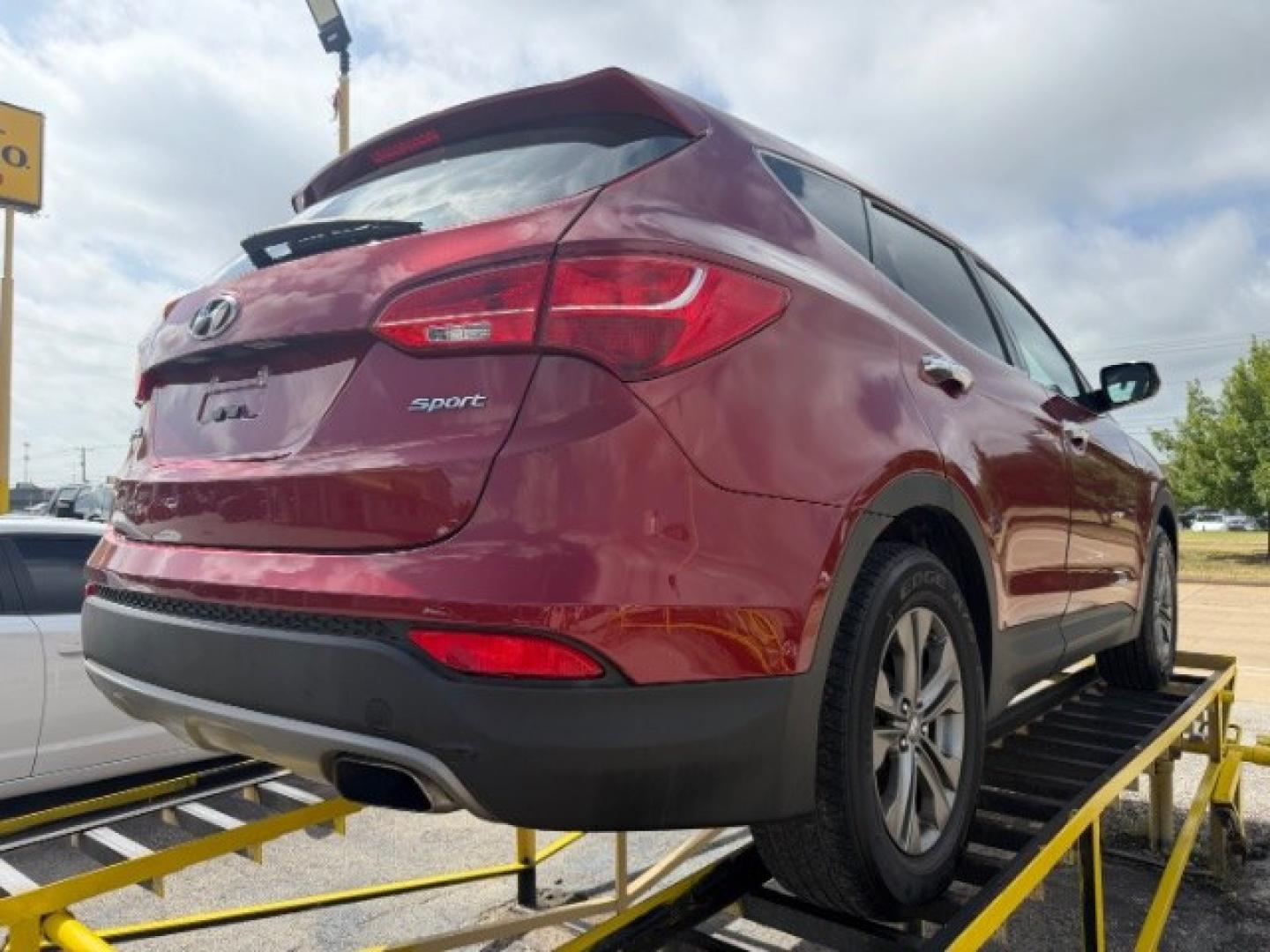 2016 RED Hyundai Santa Fe Sport 2.4L (5XYZT3LBXGG) with an Theta II 2.4L I-4 gasoline direct injection engine, located at 2715 W Pioneer Pkwy, Arlington, TX, 76013, (817) 265-9009, 32.710262, -97.153236- Photo#5