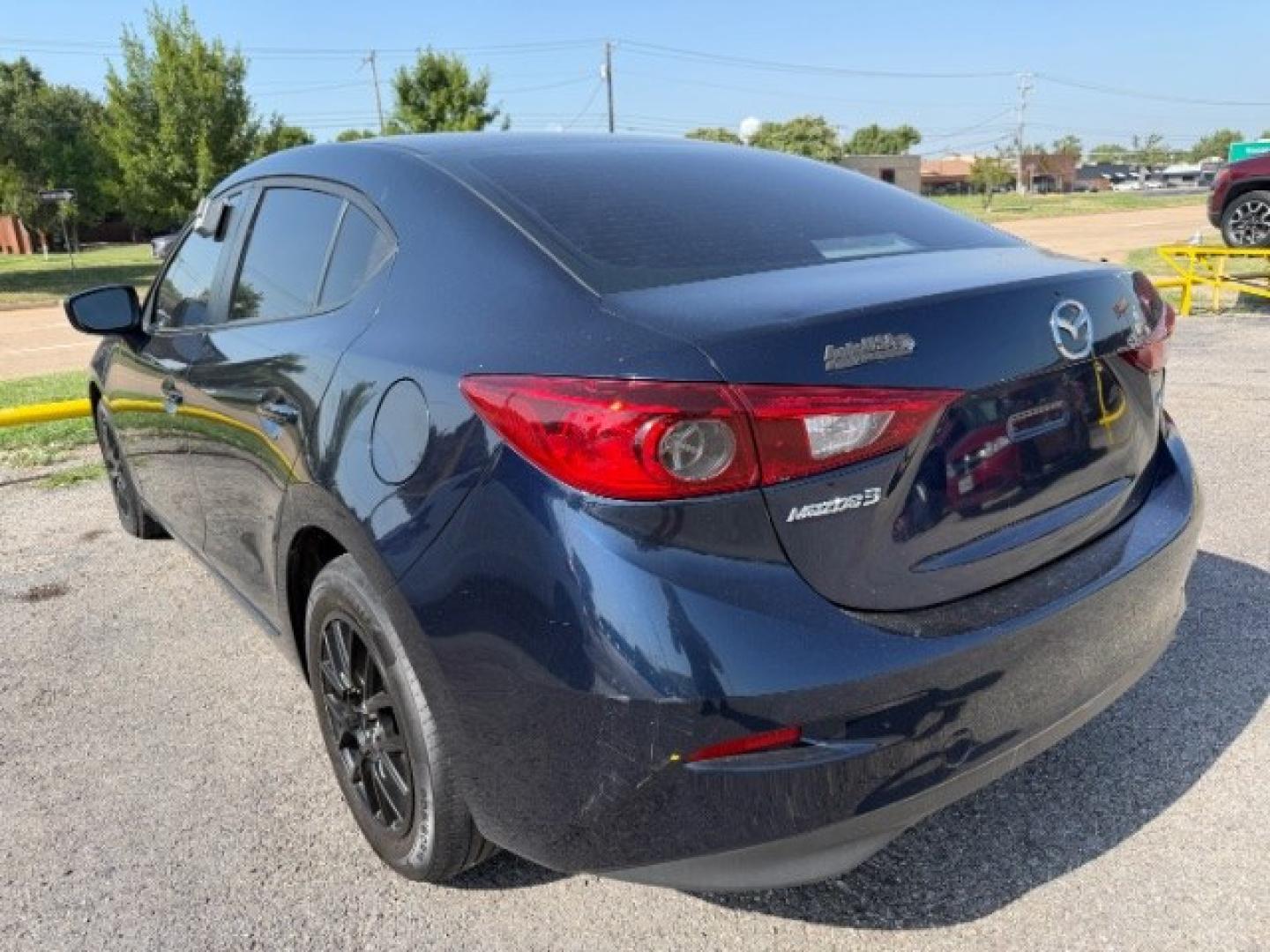 2014 BLUE Mazda MAZDA3 i Sport AT 4-Door (JM1BM1U77E1) with an 2.0L L4 DOHC 16V engine, 6-Speed Automatic transmission, located at 2715 W Pioneer Pkwy, Arlington, TX, 76013, (817) 265-9009, 32.710262, -97.153236- Photo#6