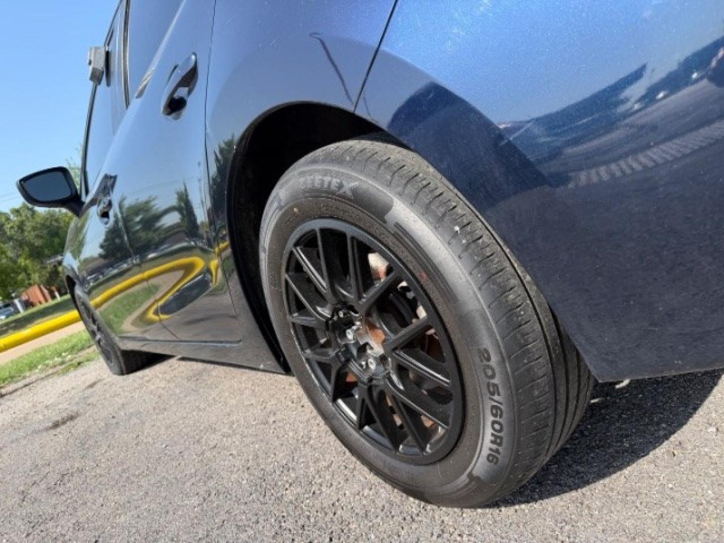 2014 BLUE Mazda MAZDA3 i Sport AT 4-Door (JM1BM1U77E1) with an 2.0L L4 DOHC 16V engine, 6-Speed Automatic transmission, located at 2715 W Pioneer Pkwy, Arlington, TX, 76013, (817) 265-9009, 32.710262, -97.153236- Photo#7