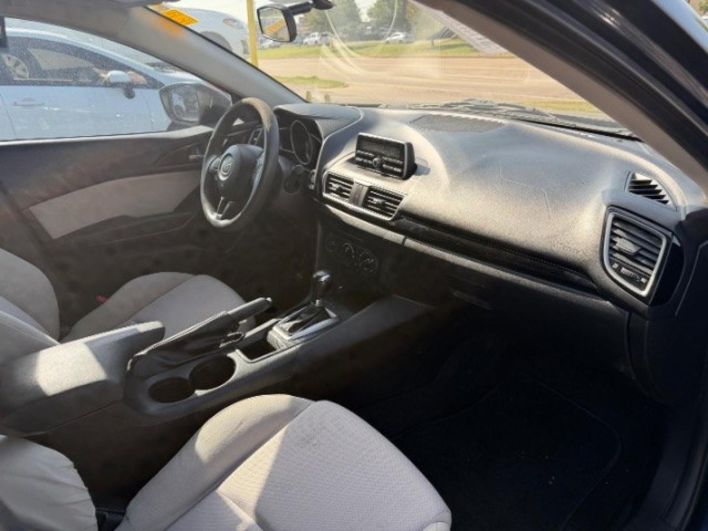 2014 BLUE Mazda MAZDA3 i Sport AT 4-Door (JM1BM1U77E1) with an 2.0L L4 DOHC 16V engine, 6-Speed Automatic transmission, located at 2715 W Pioneer Pkwy, Arlington, TX, 76013, (817) 265-9009, 32.710262, -97.153236- Photo#12