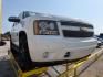 2013 WHITE Chevrolet Tahoe LT (1GNSKBE05DR) with an Vortec 5.3L V-8 variable valve control engine, located at 2715 W Pioneer Pkwy, Arlington, TX, 76013, (817) 265-9009, 32.710262, -97.153236- Photo#4