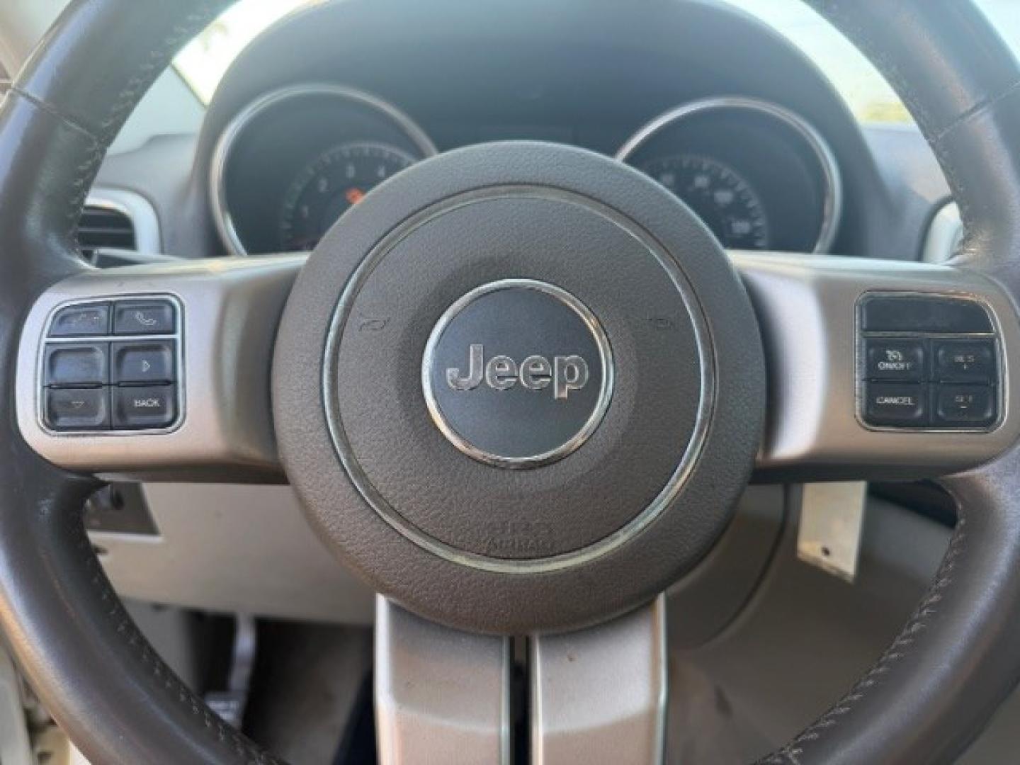 2012 WHITE Jeep Grand Cherokee Laredo (1C4RJEAG7CC) , located at 2715 W Pioneer Pkwy, Arlington, TX, 76013, (817) 265-9009, 32.710262, -97.153236- Photo#10