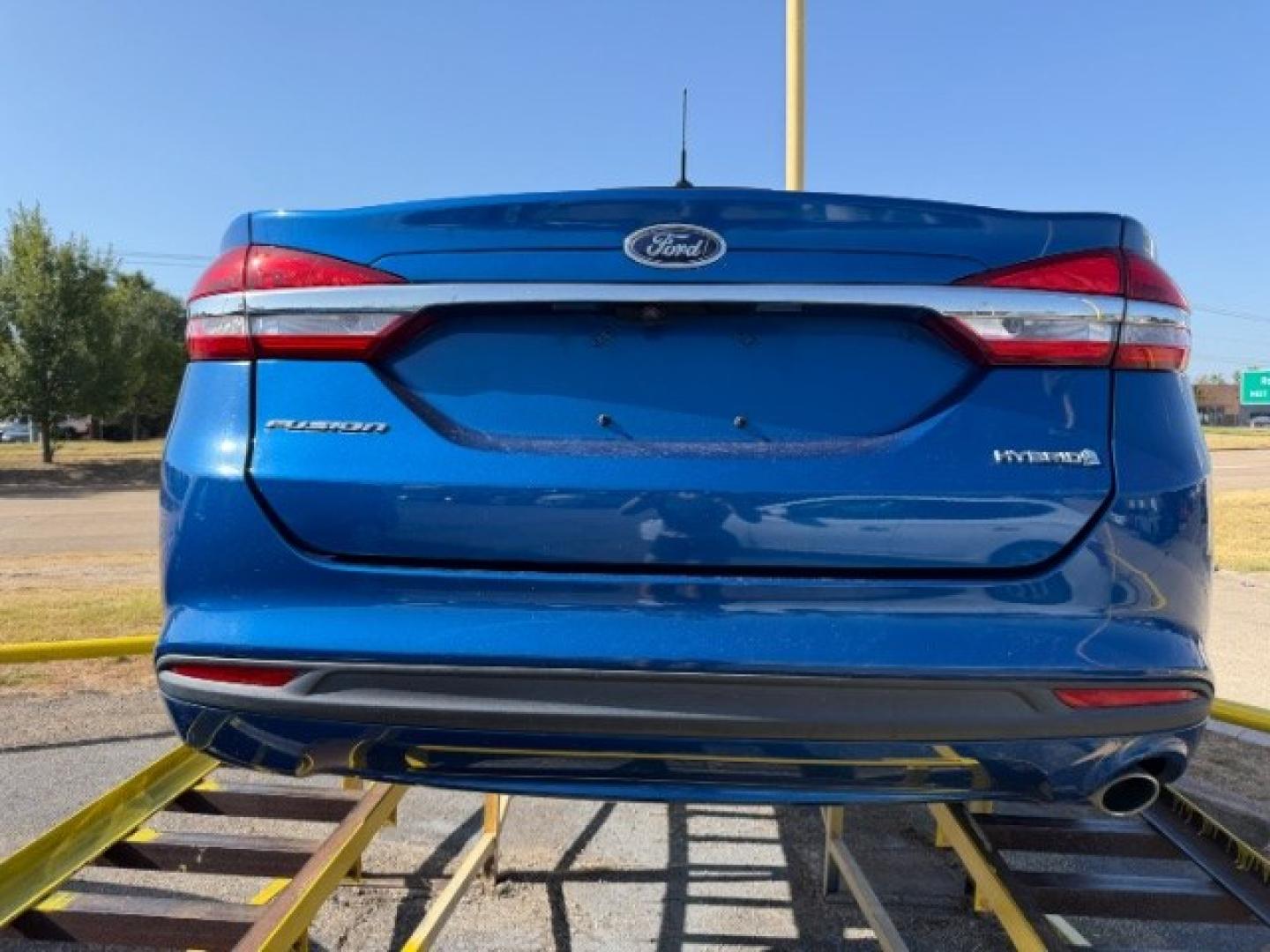 2018 BLUE Ford Fusion Hybrid S (3FA6P0UU6JR) with an 2L I-4 DOHC engine, located at 2715 W Pioneer Pkwy, Arlington, TX, 76013, (817) 265-9009, 32.710262, -97.153236- Photo#7